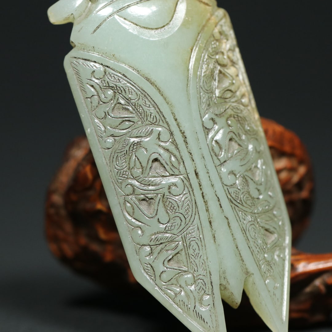 An Exquisite White Jade Dragon Pattern Cicada Pendant - 6