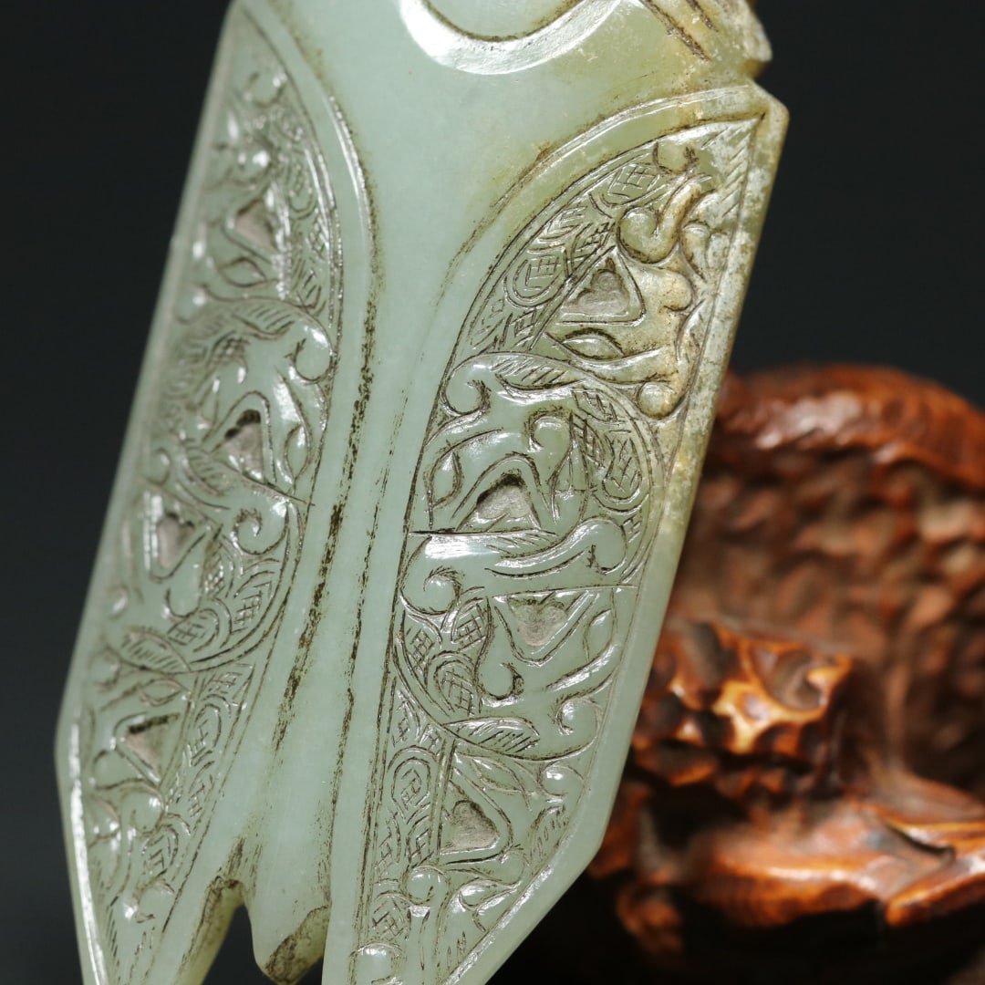 An Exquisite White Jade Dragon Pattern Cicada Pendant - 7