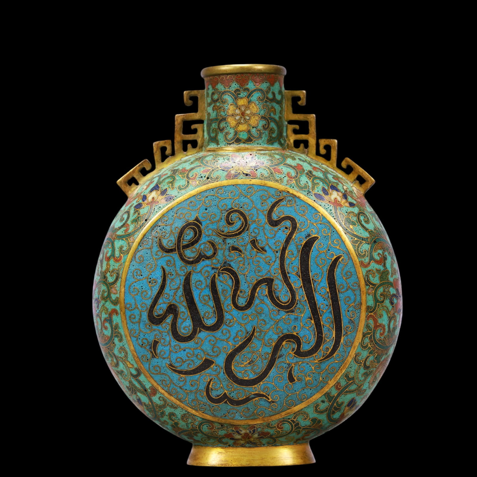 A Exquisite Cloisonne Lotus Pattern Vase: A Exquisite Cloisonne Lotus Pattern Vase Qing Dynasty, China Size:12cmx5cmx15cm Weight:600g (The Dimensions Of All Batches Are Manually Measured.If You Need More Detailed Information, Please Contact O