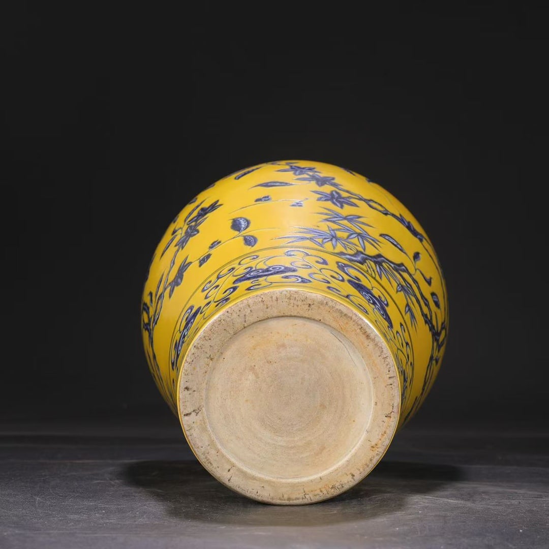 An Exquisite Blue and White Lotus Pattern Flower Pattern Vase - 8