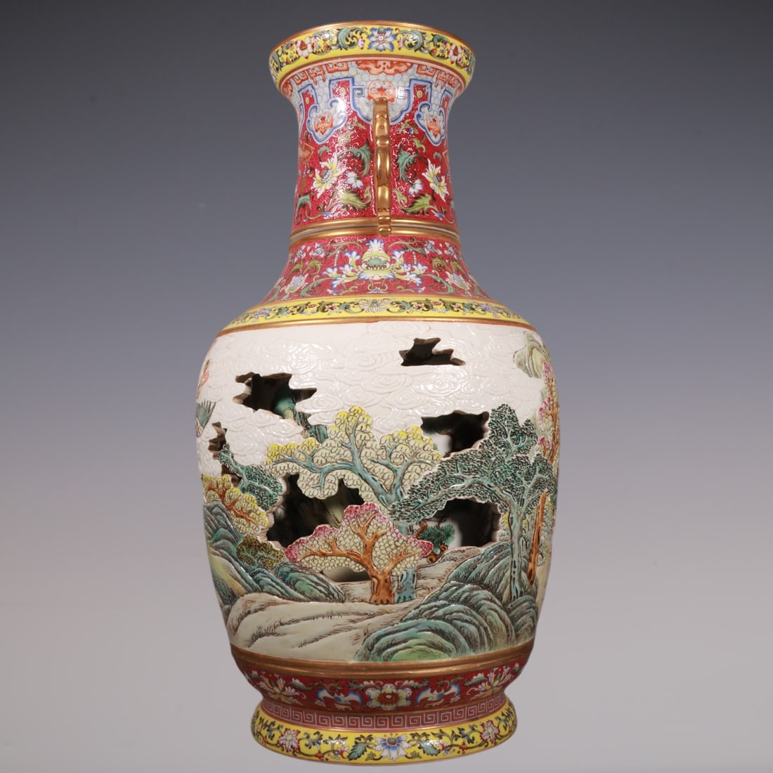 An Exquisite Famille-Rose Ruby Red-Glazed Lotus Pattern Phoenix Pattern Double-Ears Vase - 5