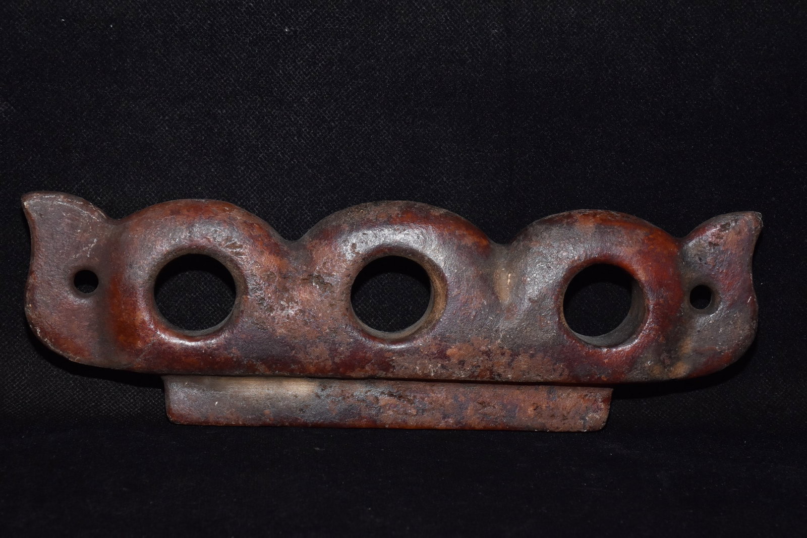 An Exquisite Hemo Jade Ornament: An Exquisite Hemo Jade Ornament Hongshan Culture Size:24.5cmx9cm Weight:650g (The Dimensions Of All Batches Are Manually Measured.If You Need More Detailed Information, Please Contact Our Customer