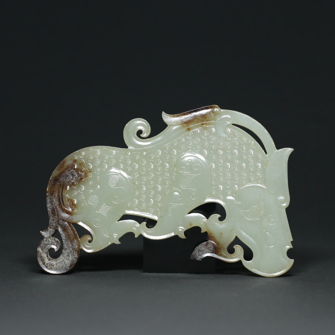 An Exquisite White Jade Tiger Ornament - 2