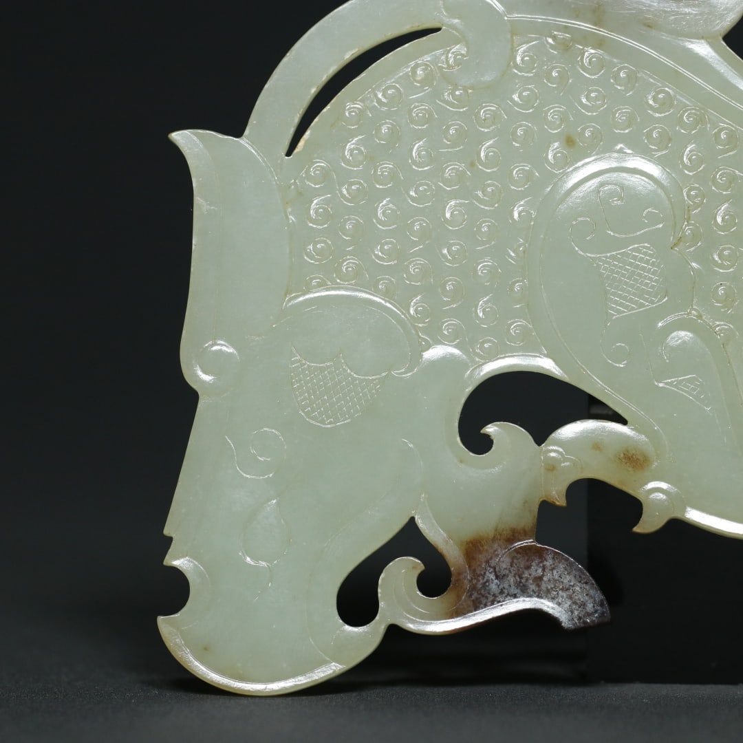 An Exquisite White Jade Tiger Ornament - 5