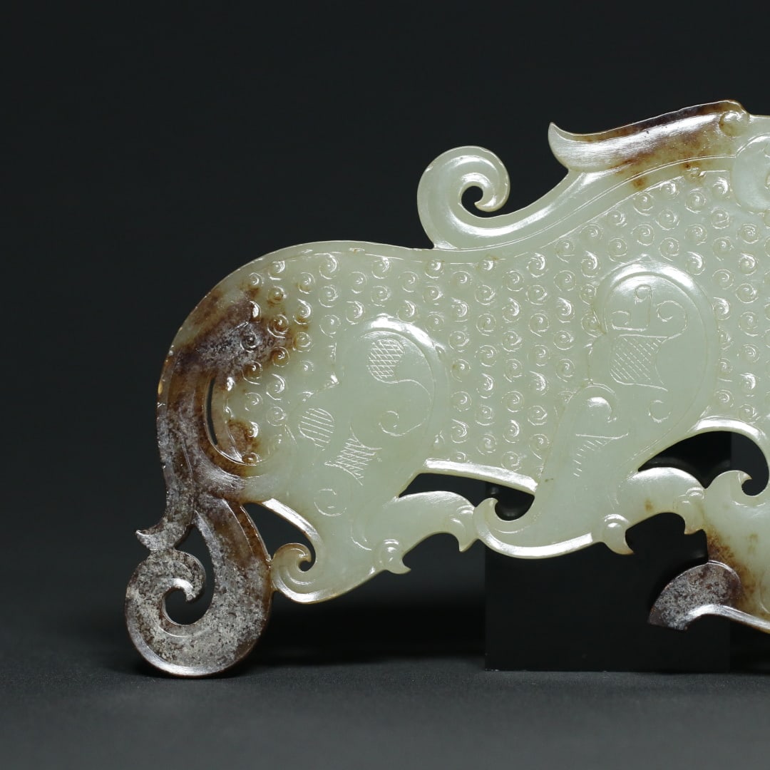 An Exquisite White Jade Tiger Ornament - 9