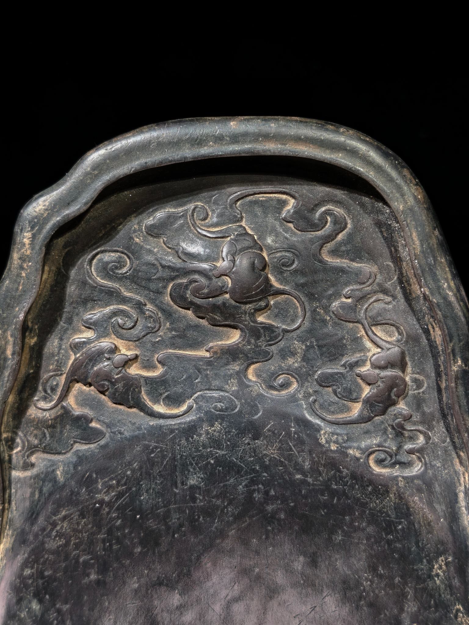 An Exquisite Bats Pattern Inkstone - 2