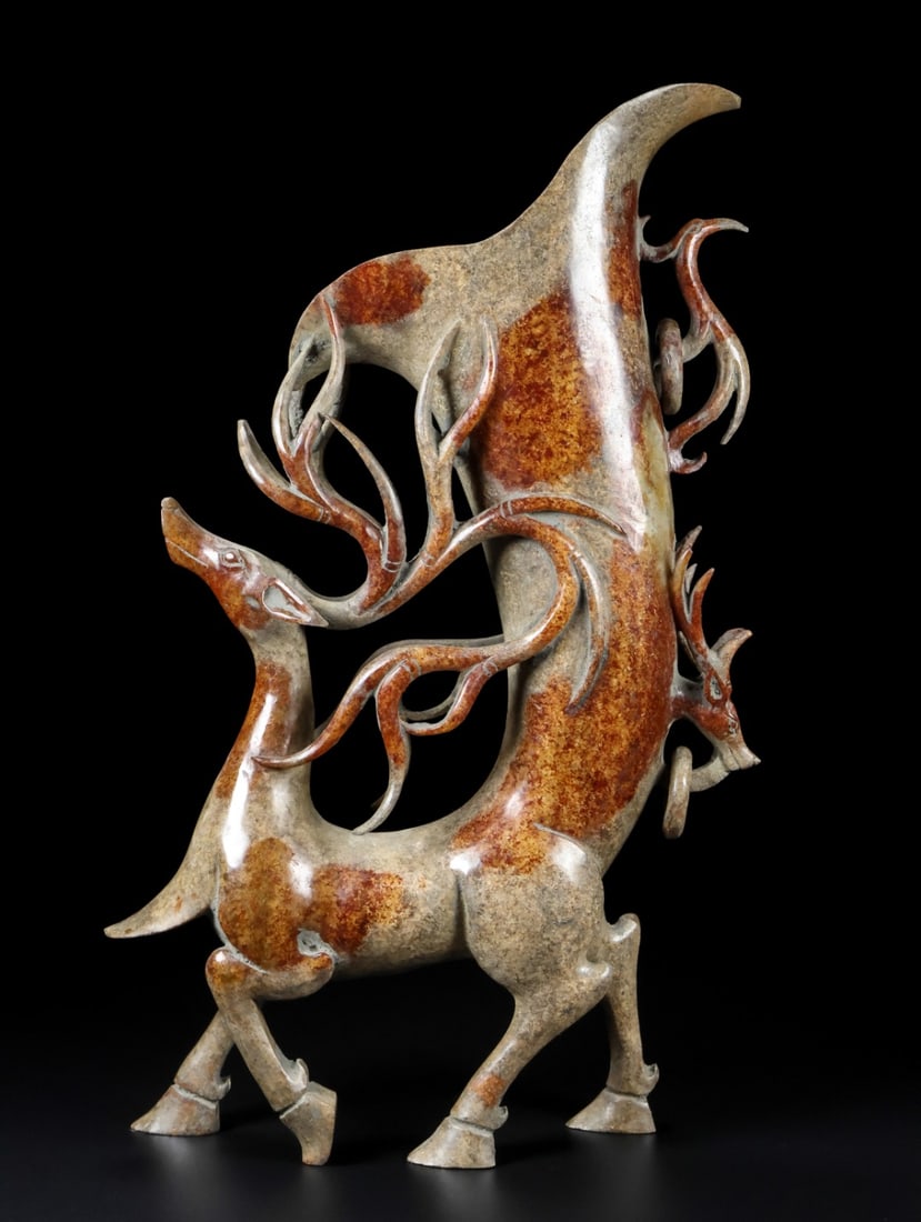 An Exquisite White Jade Deer-Shaped Cup: An Exquisite White Jade Deer-Shaped Cup Han Dynasty, China Size:27.5cmx17.2cmx5.1cm Weight:1.227kg (The Dimensions Of All Batches Are Manually Measured.If You Need More Detailed Information,