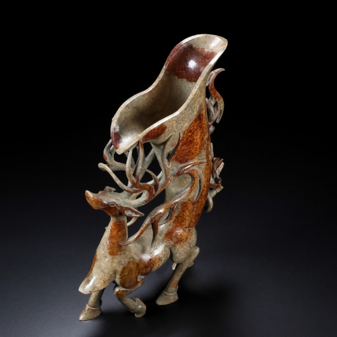 An Exquisite White Jade Deer-Shaped Cup - 2