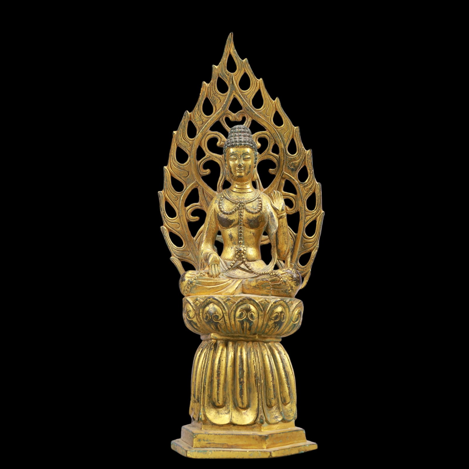 A Exquisite Gilt Bronze Statue of Sakyamuni: A Exquisite Gilt Bronze Statue of Sakyamuni Ming Dynasty, China Size:10.5cmx8cmx26cm Weight:1250g (The Dimensions Of All Batches Are Manually Measured.If You Need More Detailed Information, Please