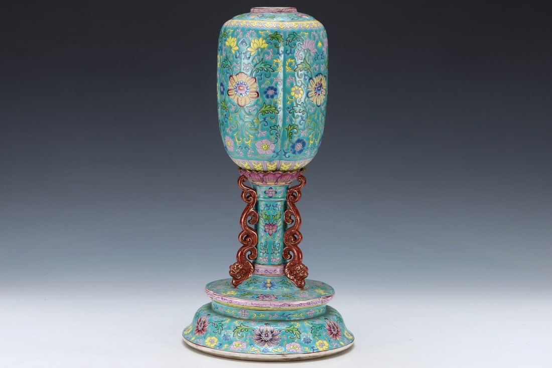 An Exquisite Enamel Lotus Pattern Palace Lantern - 4
