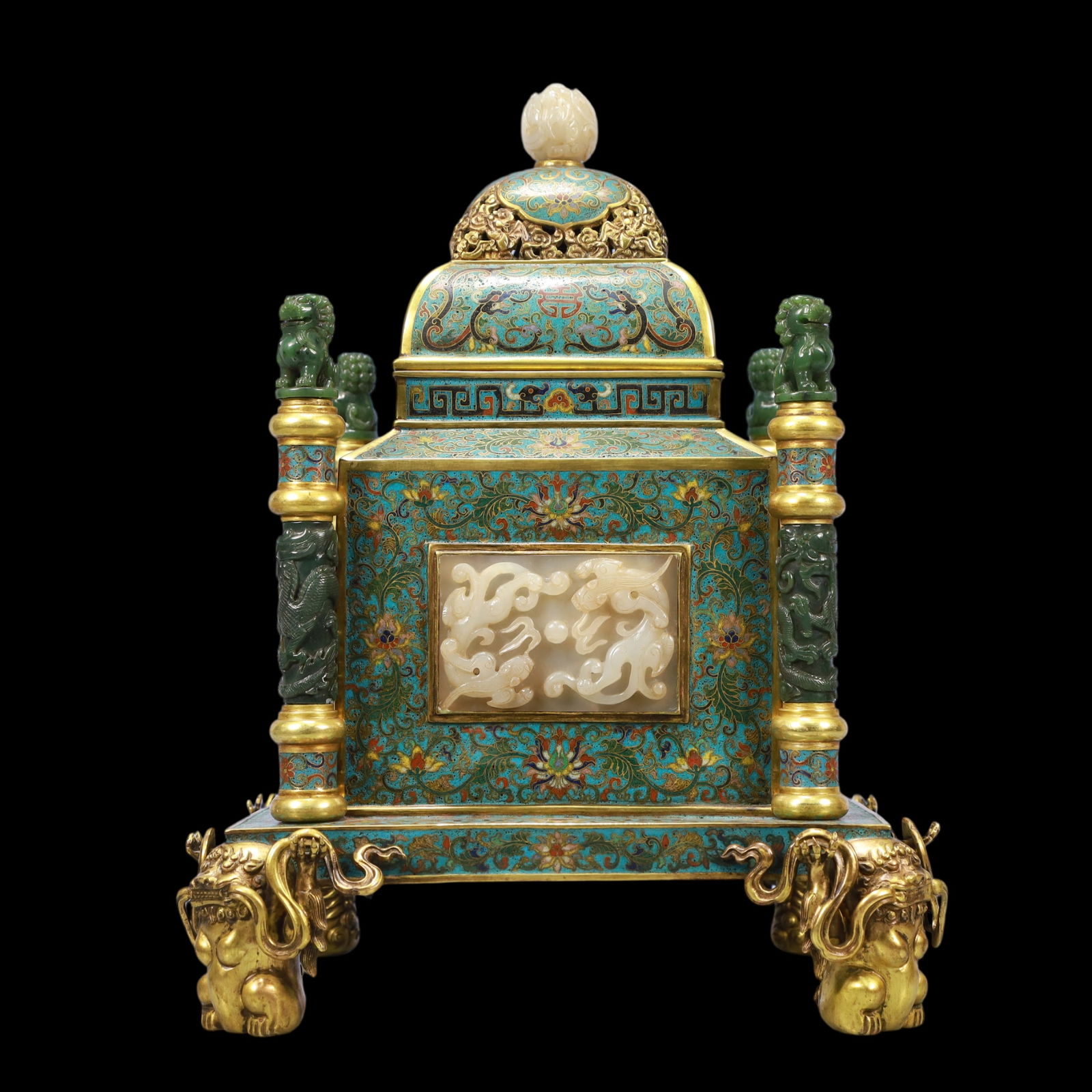 A Exquisite Cloisonne Inlaid White Jade Lotus Pattern Pine and Crane Pattern Box: A Exquisite Cloisonne Inlaid White Jade Lotus Pattern Pine and Crane Pattern Box Qing Dynasty, China Qianlong Four-character Mark Size:28cmx37cm Weight:7200g (The Dimensions Of All Batches Are