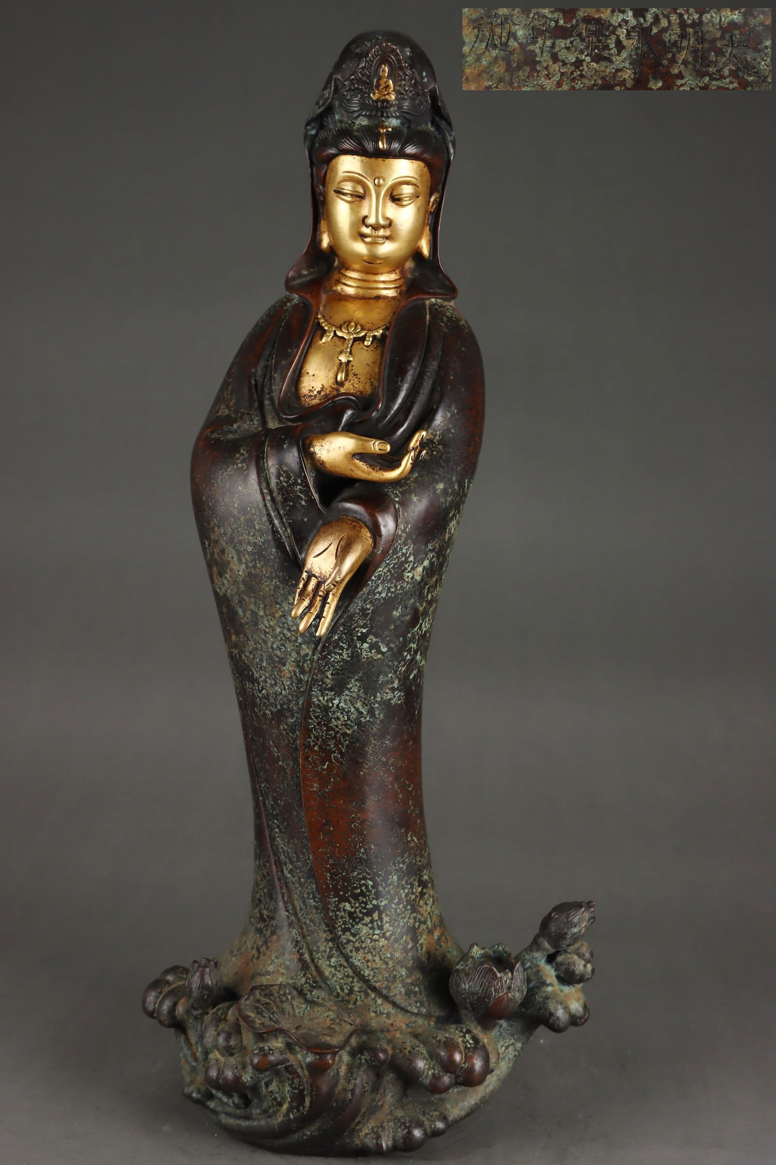 An Exquisite Gilt Bronze Statue of Avalokitesvara: An Exquisite Gilt Bronze Statue of Avalokitesvara Ming Dynasty, China Yongle Six-character Mark Size:47cmx19.5cm Weight:8750g (The Dimensions Of All Batches Are Manually Measured.If You Need More