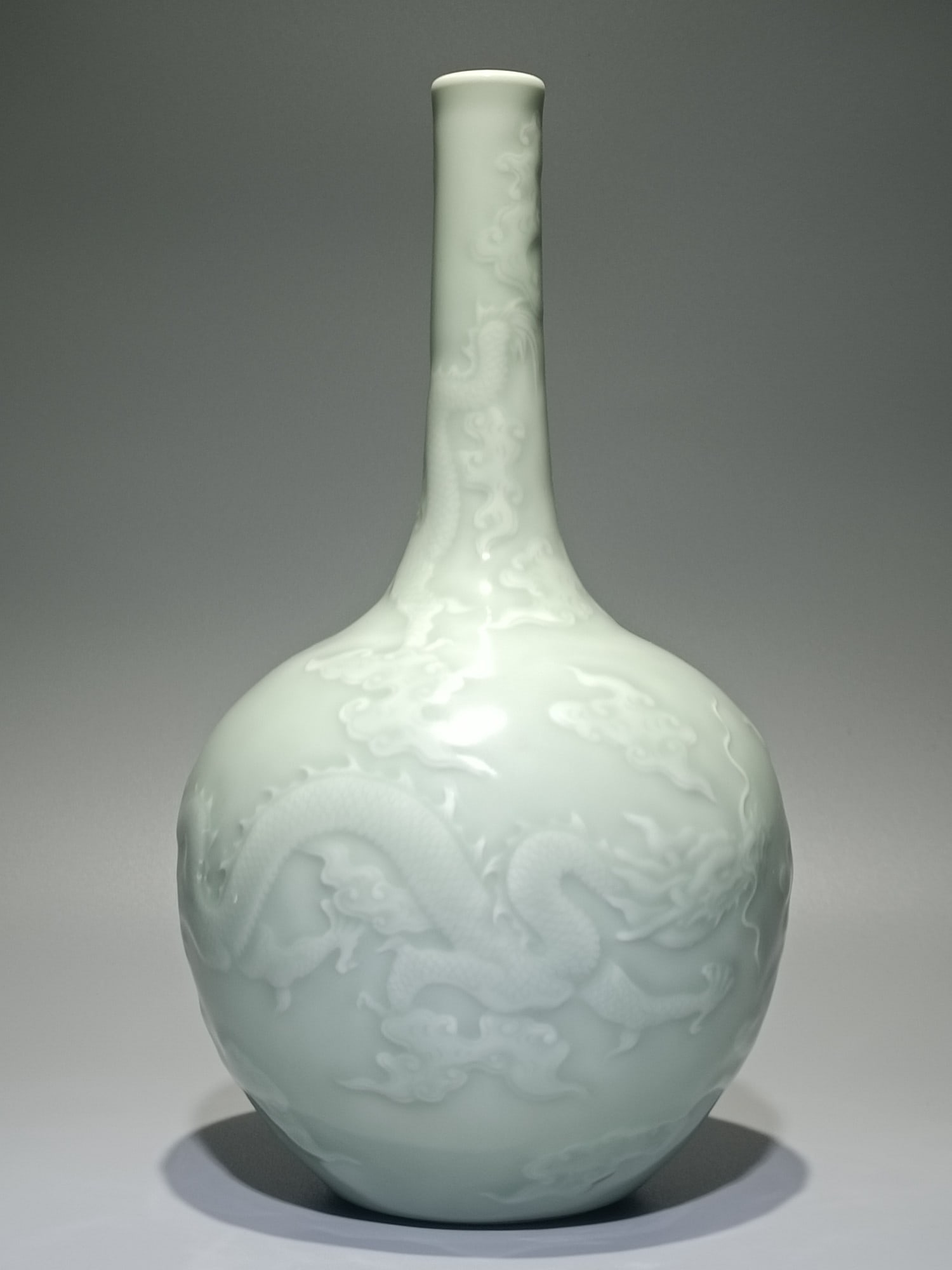 An Exquisite Celadon Glazed Dragon Pattern Vase - 4