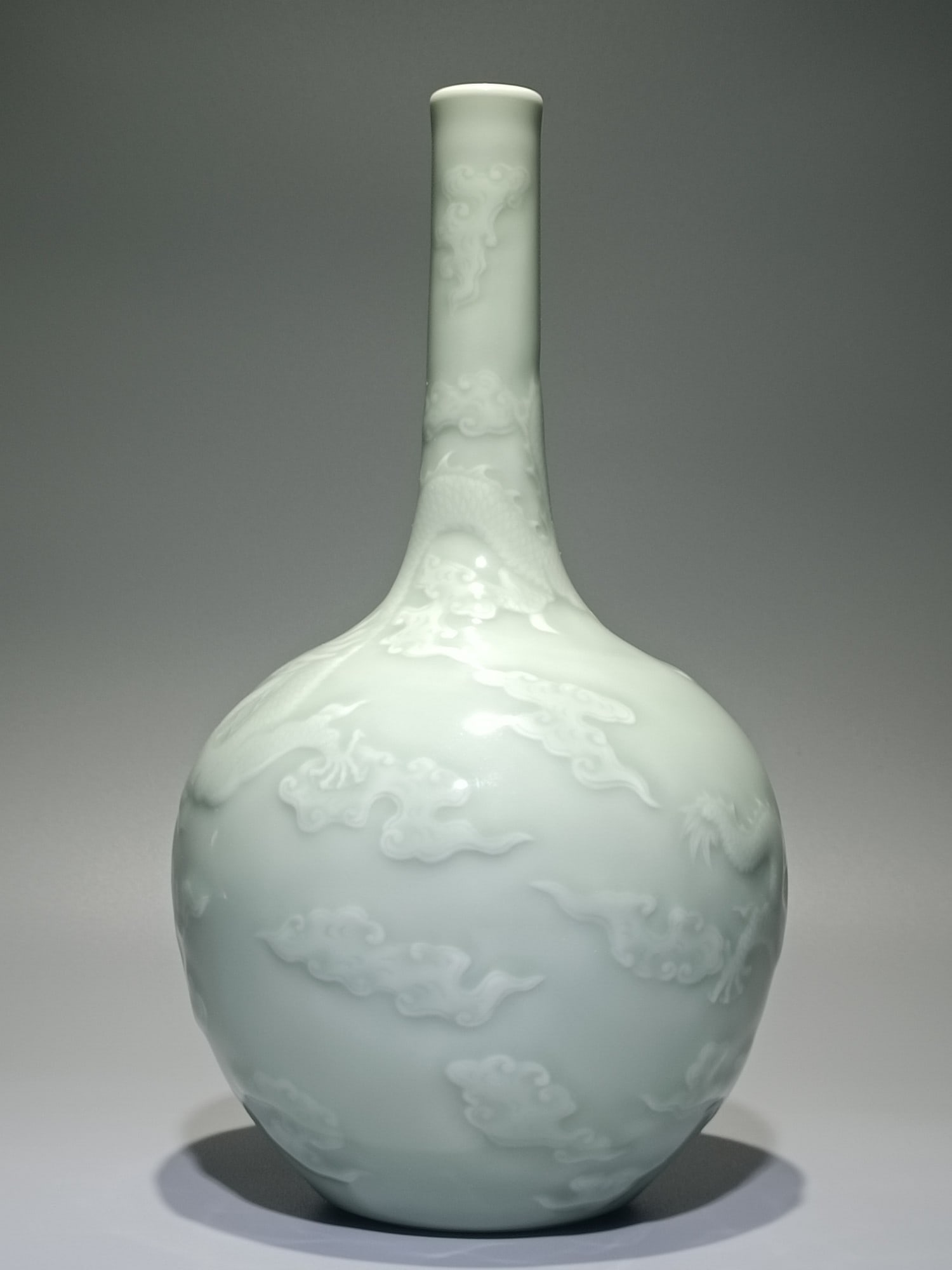 An Exquisite Celadon Glazed Dragon Pattern Vase - 6