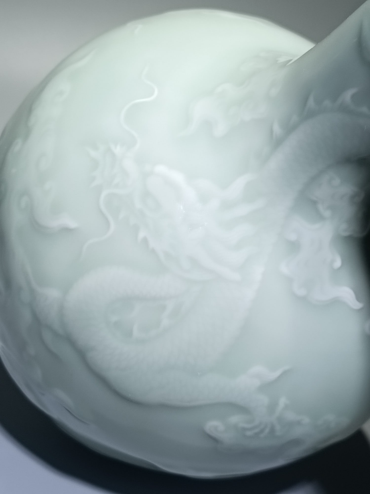 An Exquisite Celadon Glazed Dragon Pattern Vase - 7