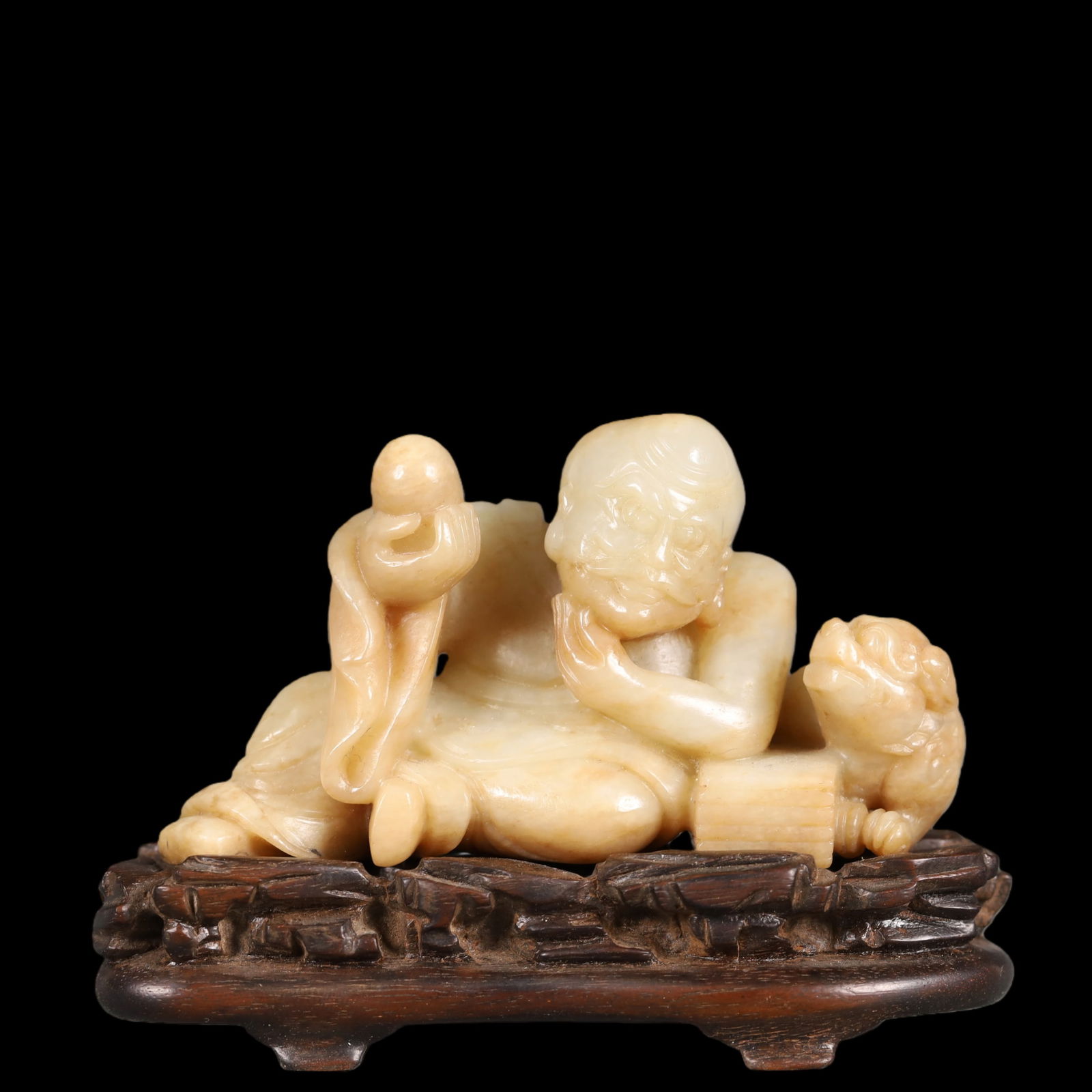 A Exquisite White Jade Figures Ornament: A Exquisite White Jade Figures Ornament Qing Dynasty, China Size:10cmx4cmx7cm Weight:207.8g (The Dimensions Of All Batches Are Manually Measured.If You Need More Detailed Information, Please