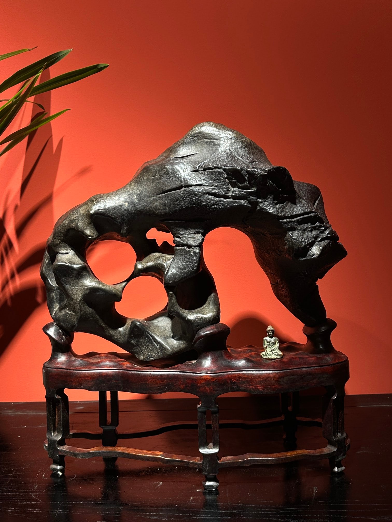 An Exquisite Taihu Stone Ornament: An Exquisite Taihu Stone Ornament Qing Dynasty, China Size:54cmx48cmx24cm (The Dimensions Of All Batches Are Manually Measured.If You Need More Detailed Information, Please Contact Our Customer