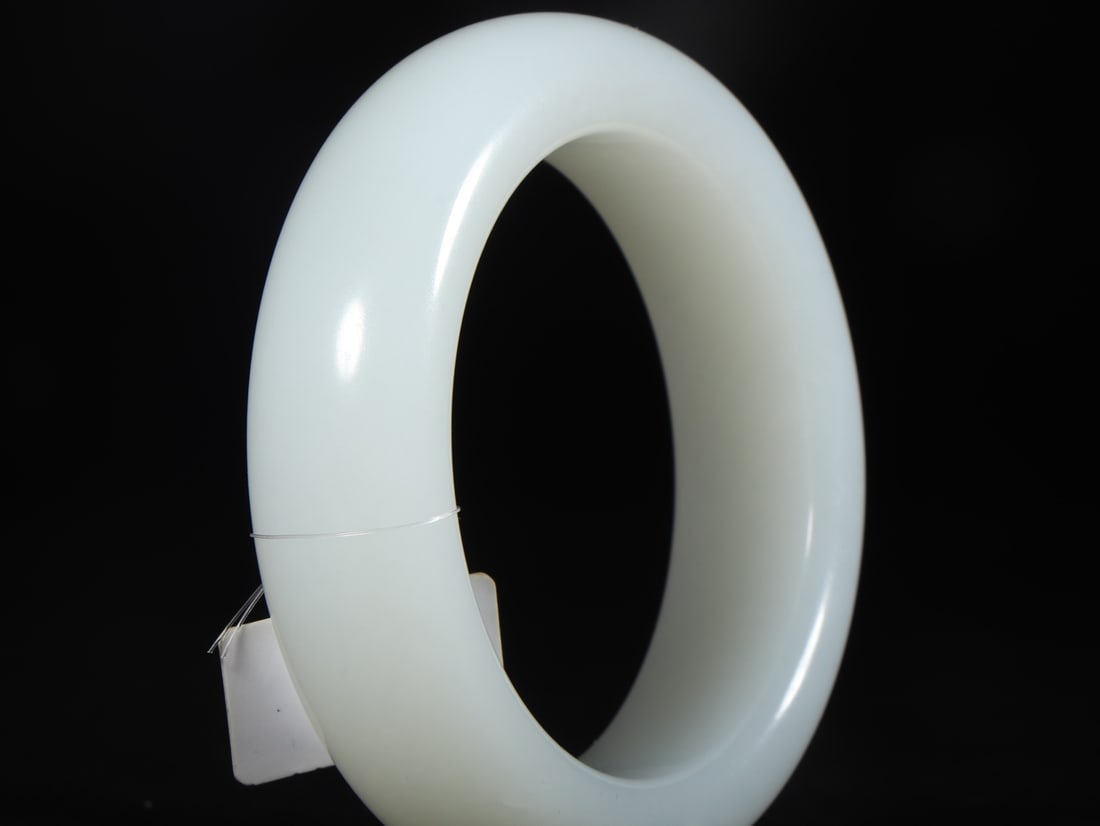 An Exquisite White Jade Bracelets - 4