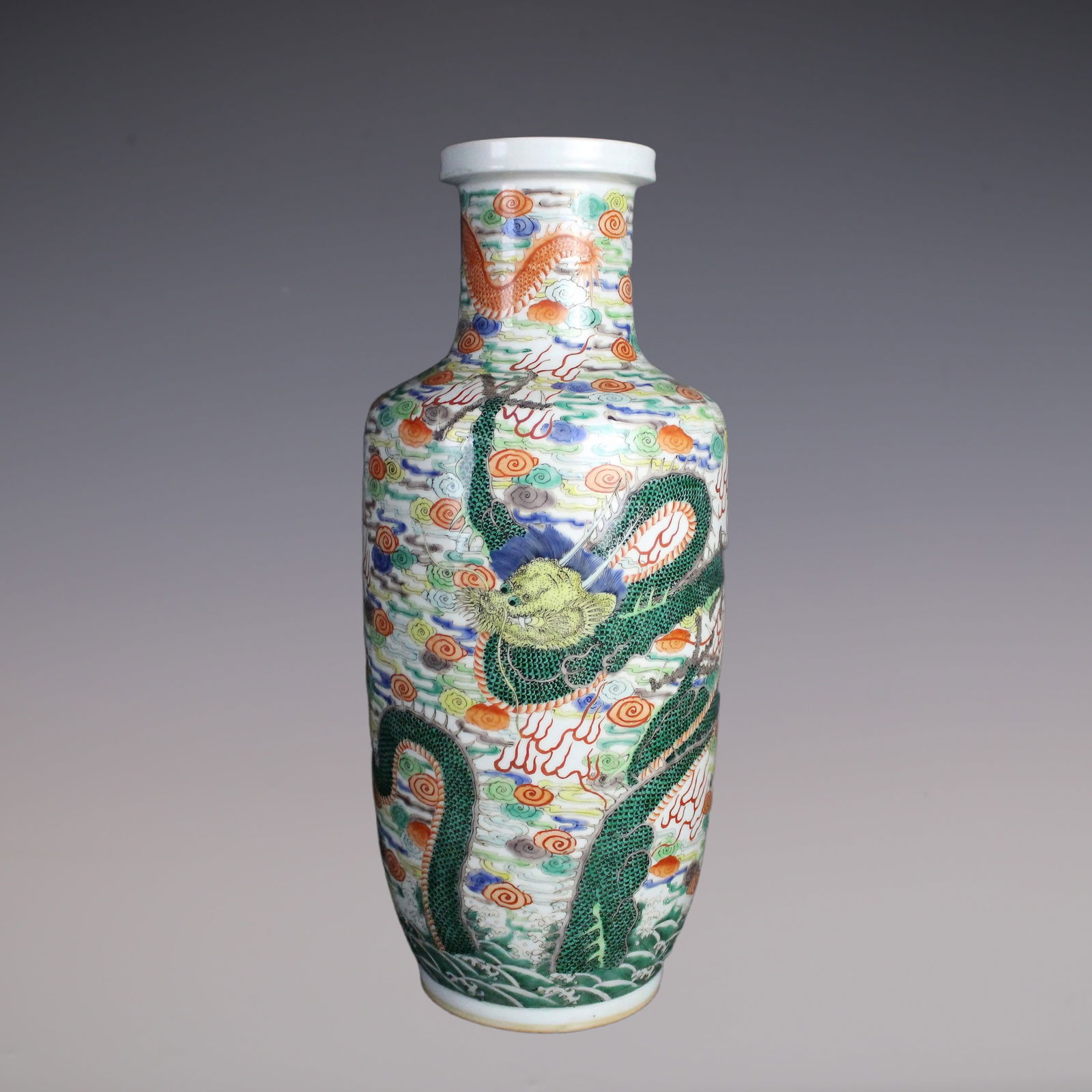 An Exquisite Wucai Dragon Pattern Seawater Pattern Vase - 2