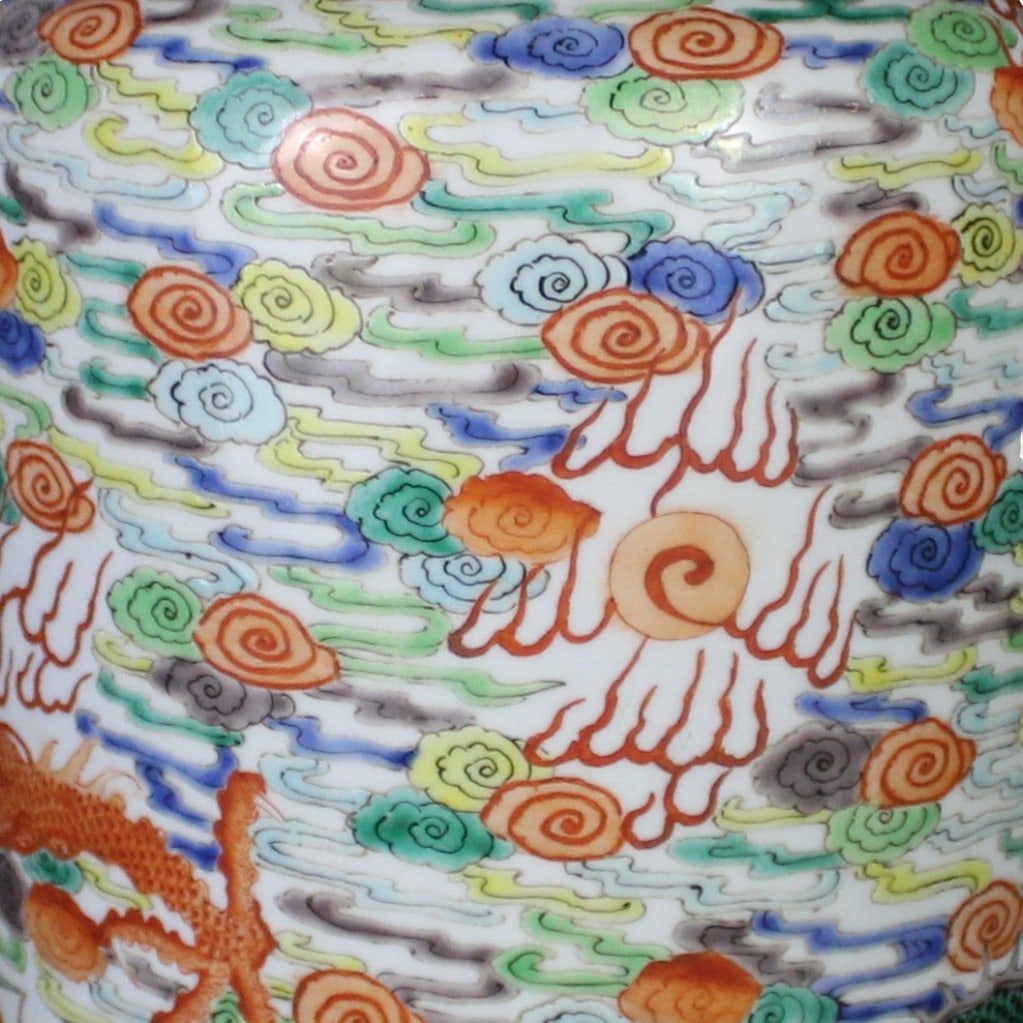 An Exquisite Wucai Dragon Pattern Seawater Pattern Vase - 6