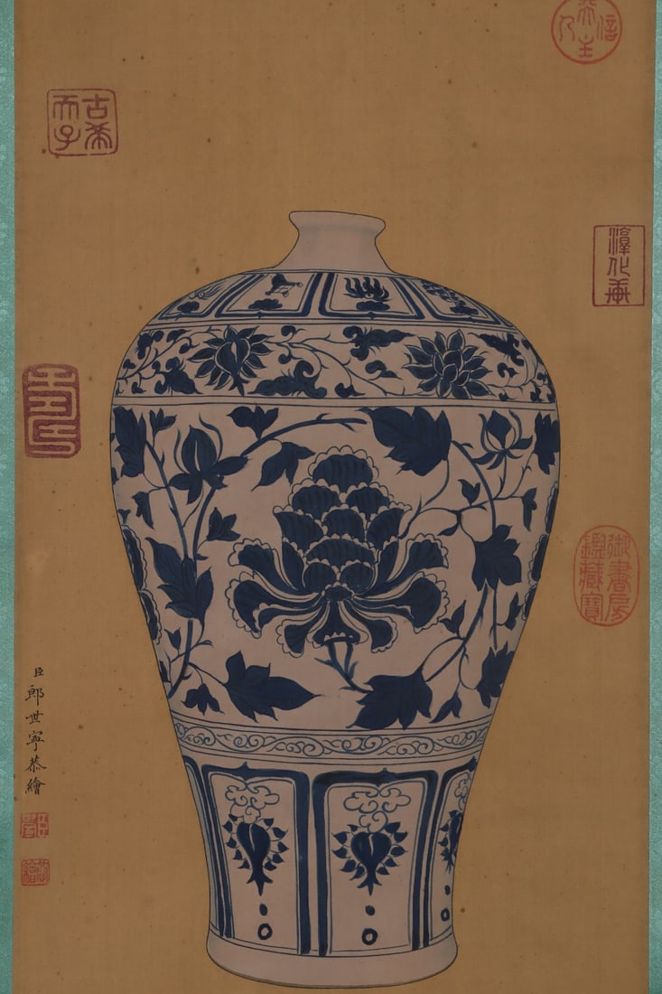 An Exquisite Blue and White Lotus Pattern Vase - 7