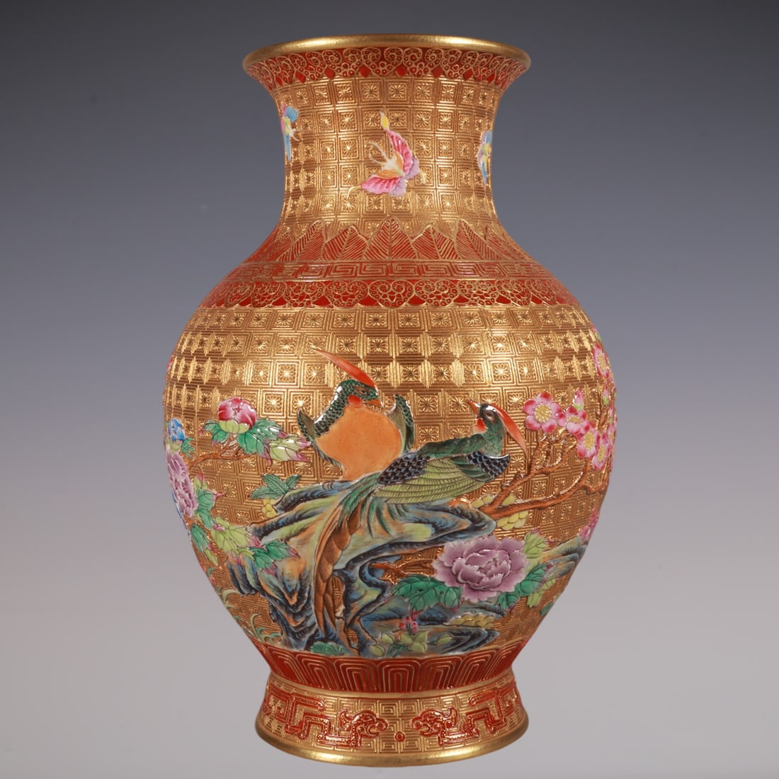 An Exquisite Enamel Flower and Bird Pattern with poem Vase: An Exquisite Enamel Flower and Bird Pattern with poem Vase Qing Dynasty, China Qianlong Six-character Mark Size:24.5cmx16.5cm (The Dimensions Of All Batches Are Manually Measured.If You Need More