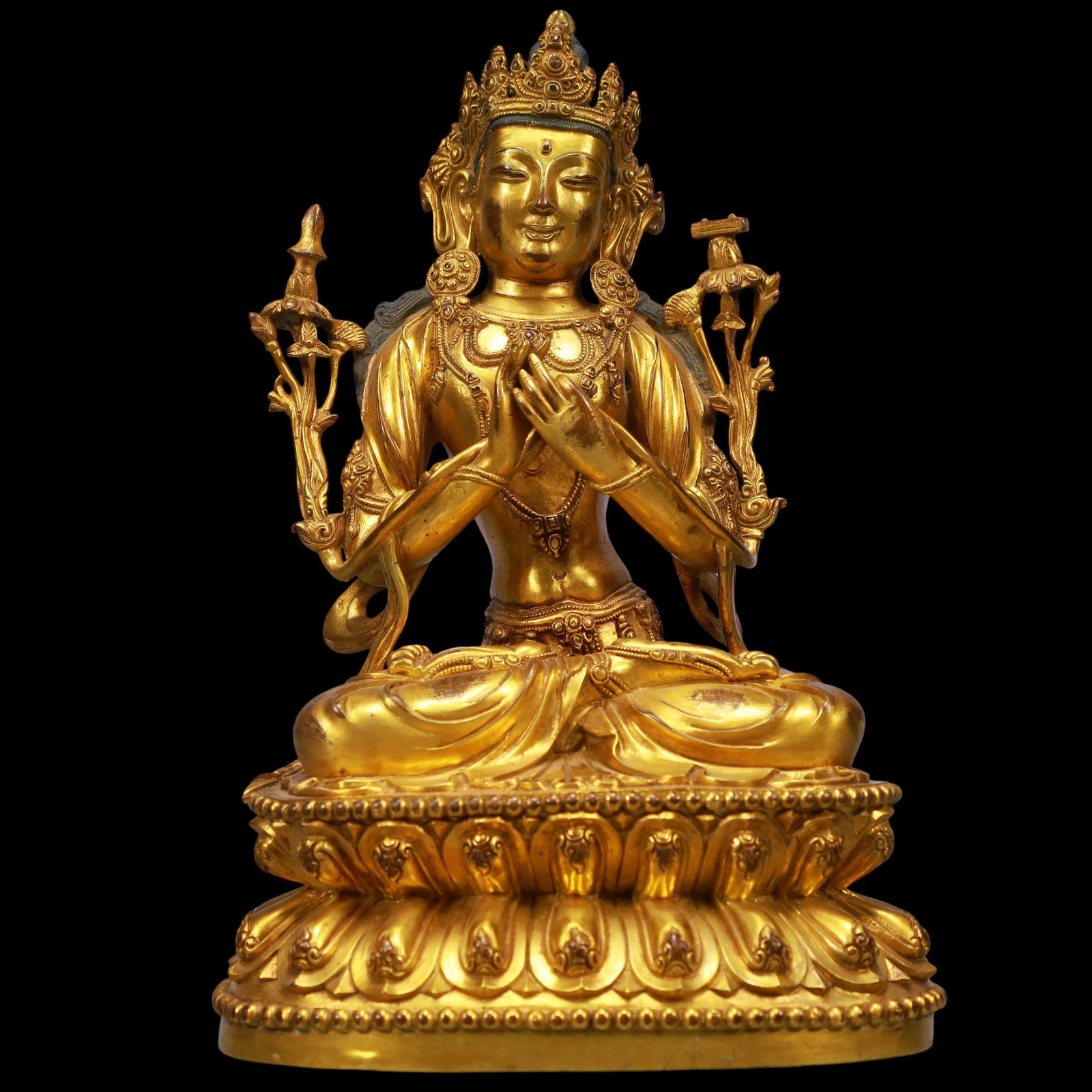 An Exquisite Gilt Bronze Statue of Tara: An Exquisite Gilt Bronze Statue of Tara Ming Dynasty, China Yongle Six-character Mark Size:15cmx11cmx23cm Weight:2400g (The Dimensions Of All Batches Are Manually Measured.If You Need More Detailed