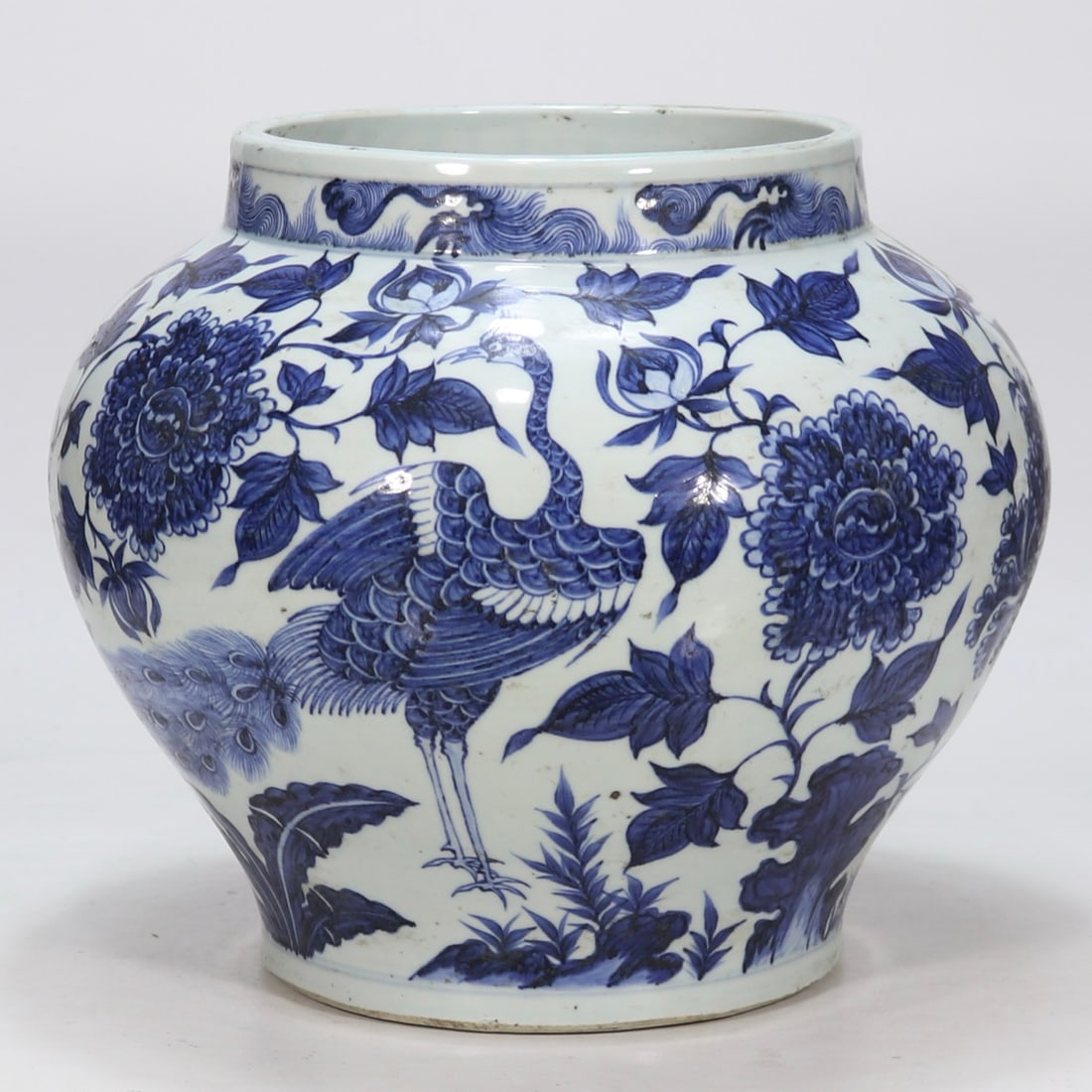 An Exquisite Blue and White Flower and Bird Pattern Jar: An Exquisite Blue and White Flower and Bird Pattern Jar Yuan Dynasty, China Size:29.5cmx21.5cm (The Dimensions Of All Batches Are Manually Measured.If You Need More Detailed Information, Please