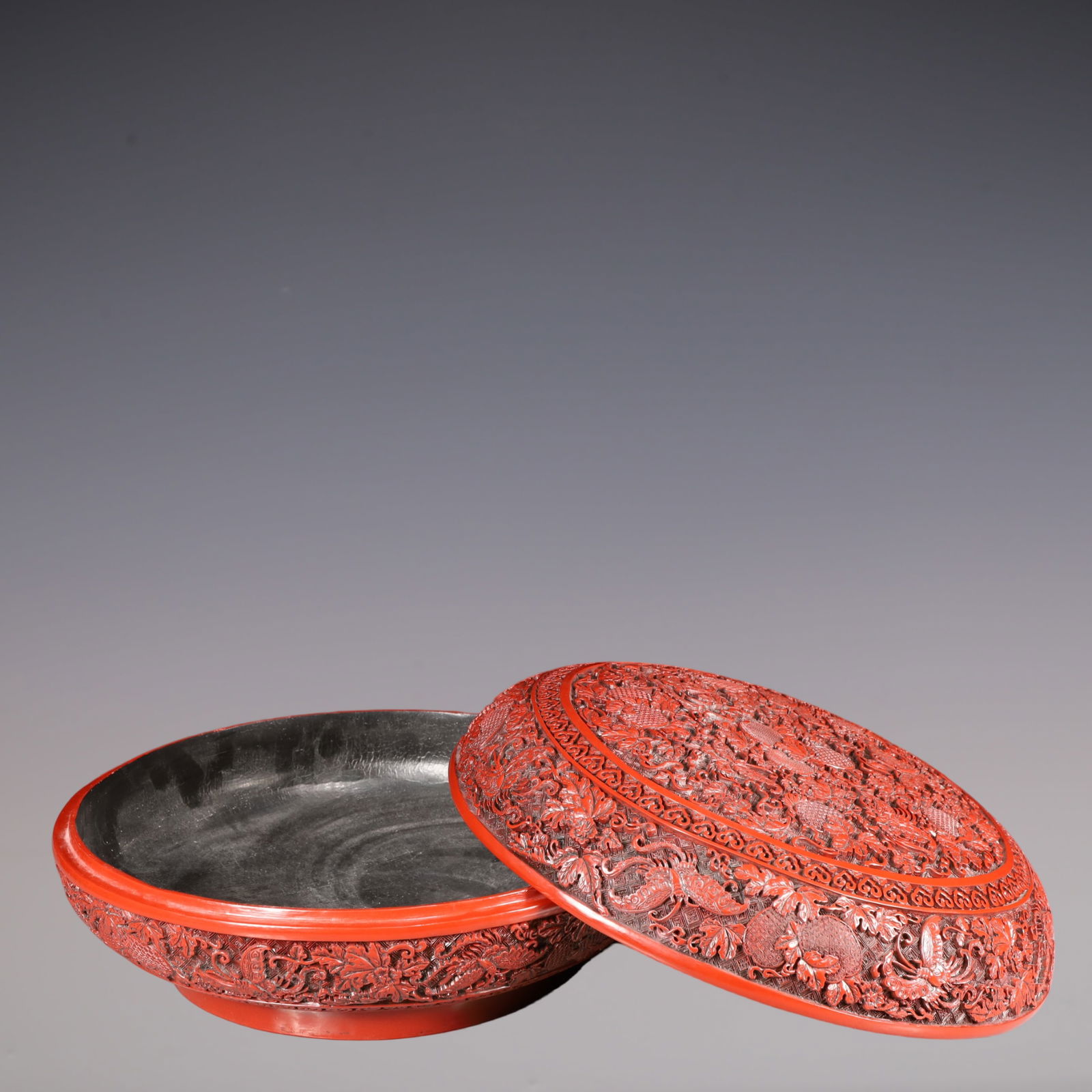 A Exquisite Carved Red Lacquer Flower and Butterfly Pattern Box - 5