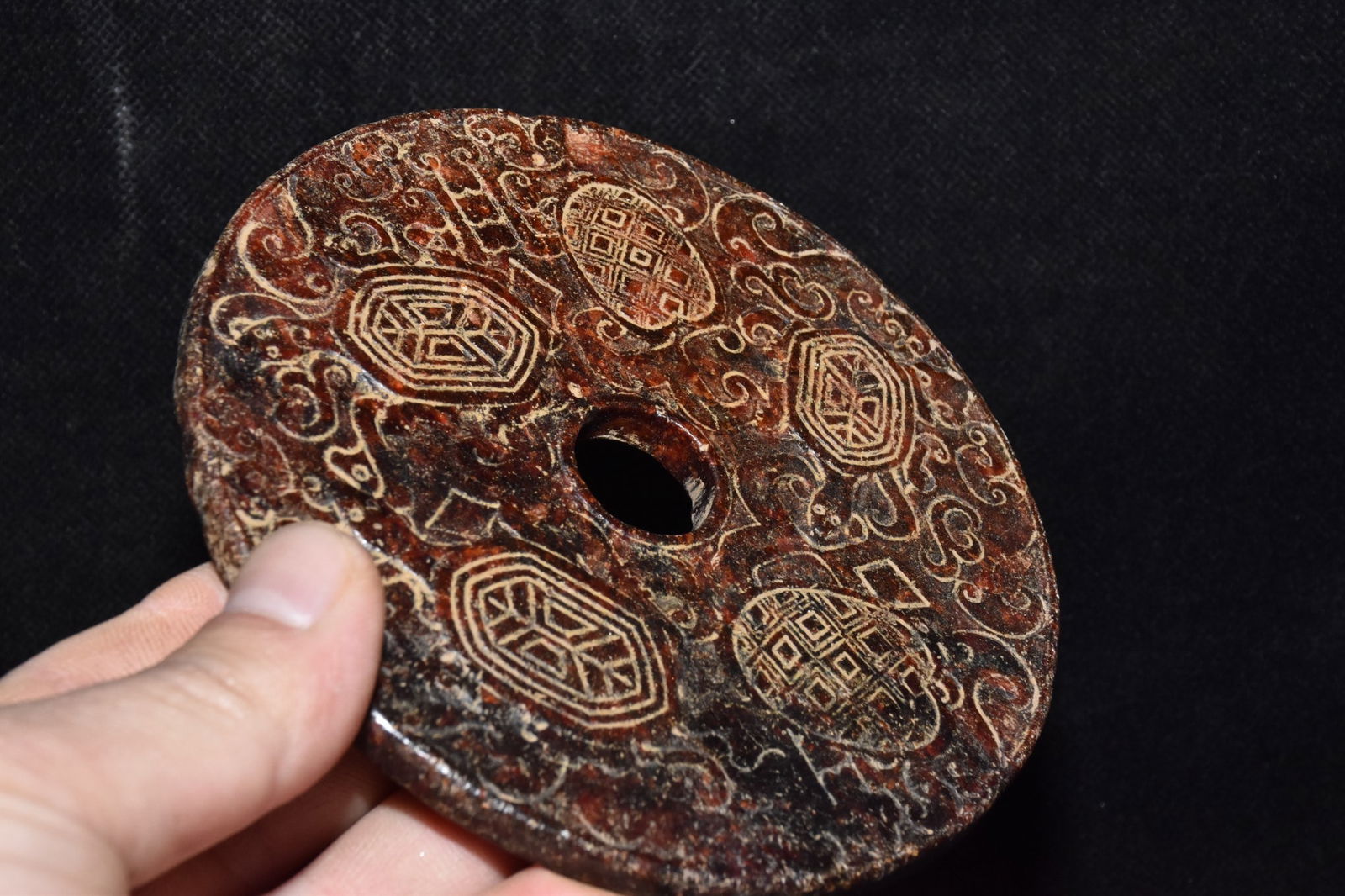 An Exquisite Hemo Jade Turtle Pattern Ornament - 6