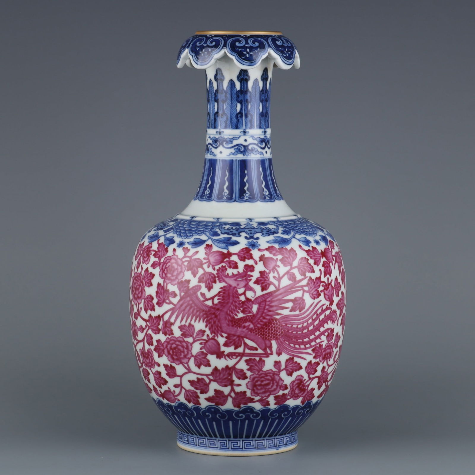 An Exquisite Blue and White Ruby Red-Glazed Lotus Pattern Dragon and Phoenix Pattern Vase - 3