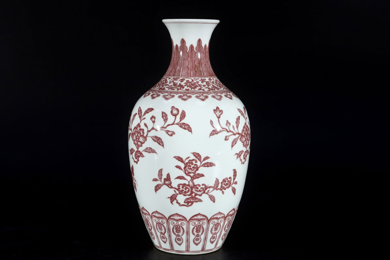 An Exquisite Underglaze-Red Lotus Pattern Flower and Fruit Pattern Vase - 3
