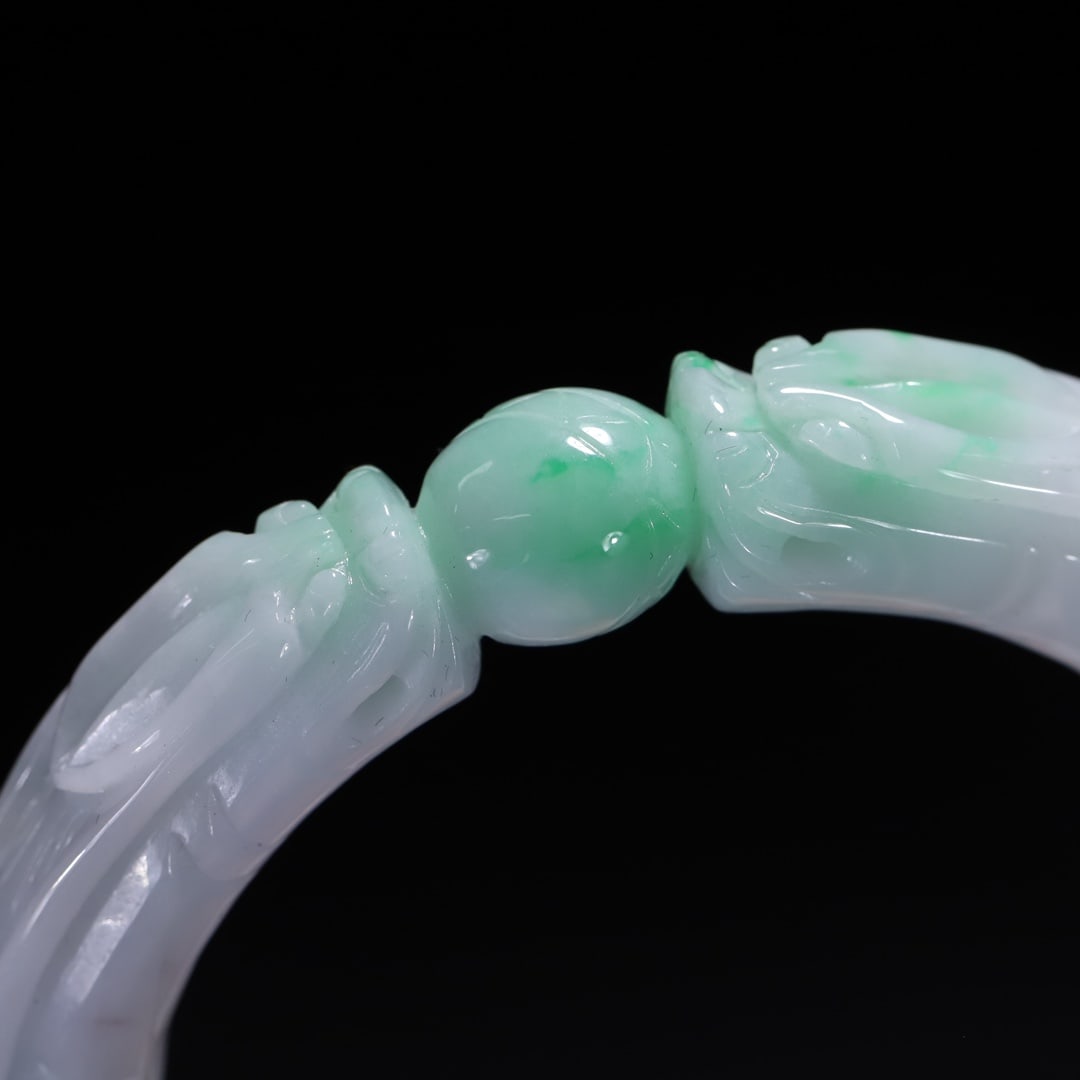 An Exquisite Jadeite Bracelets - 10
