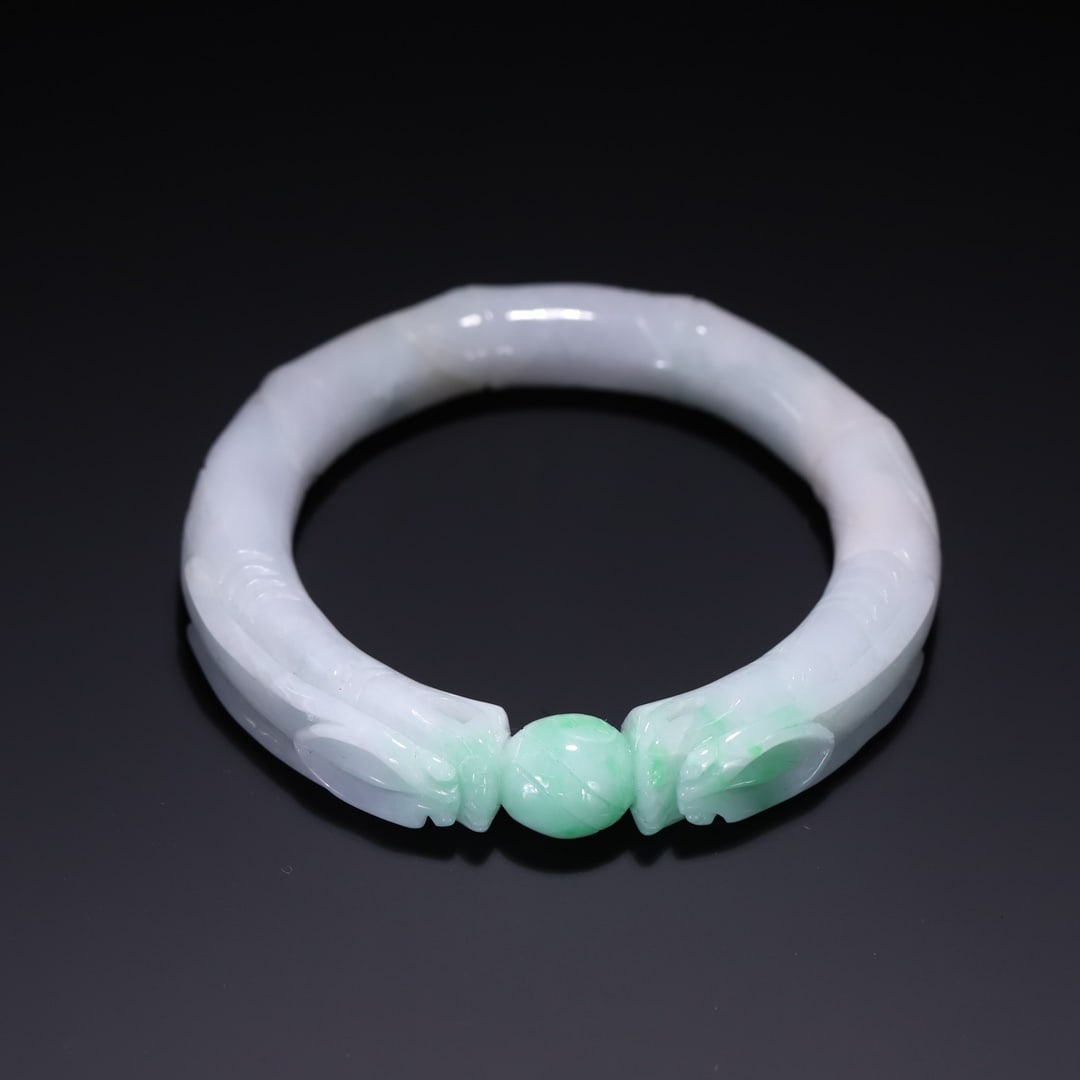 An Exquisite Jadeite Bracelets - 4