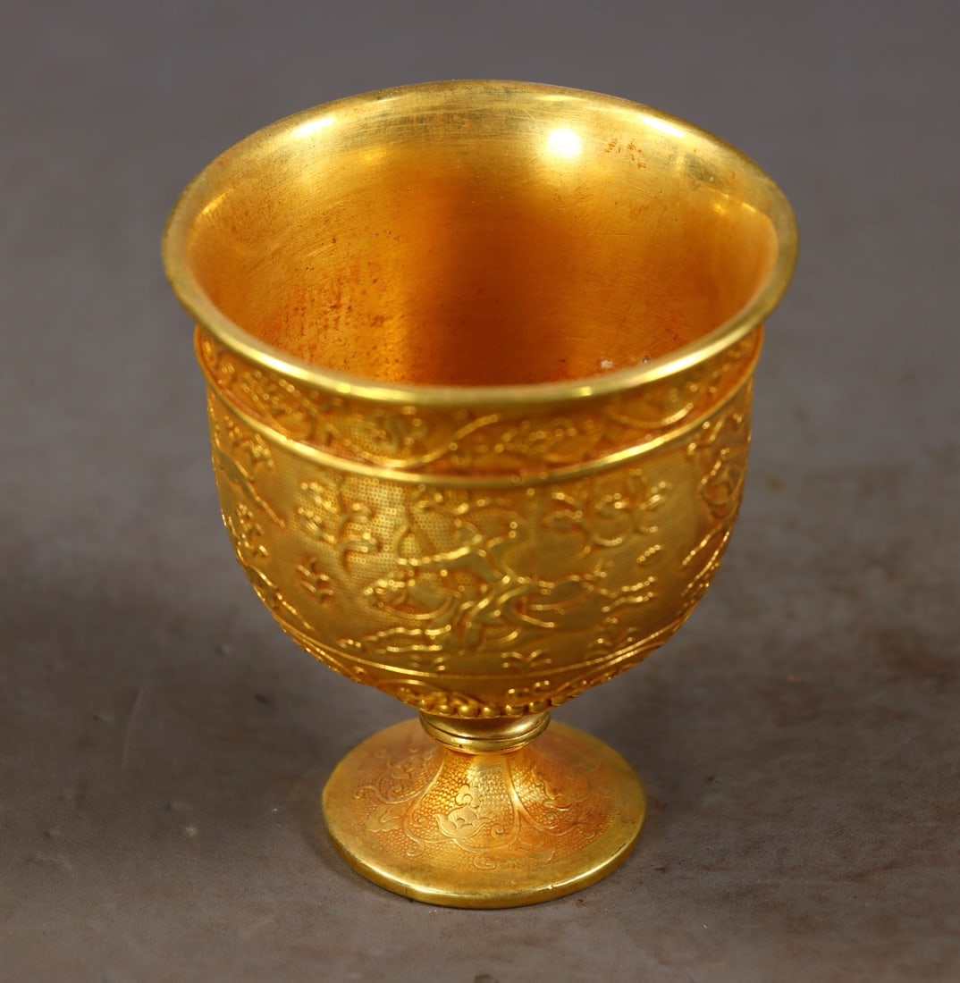 An Exquisite Gilt Bronze Hunting Pattern Cup - 7
