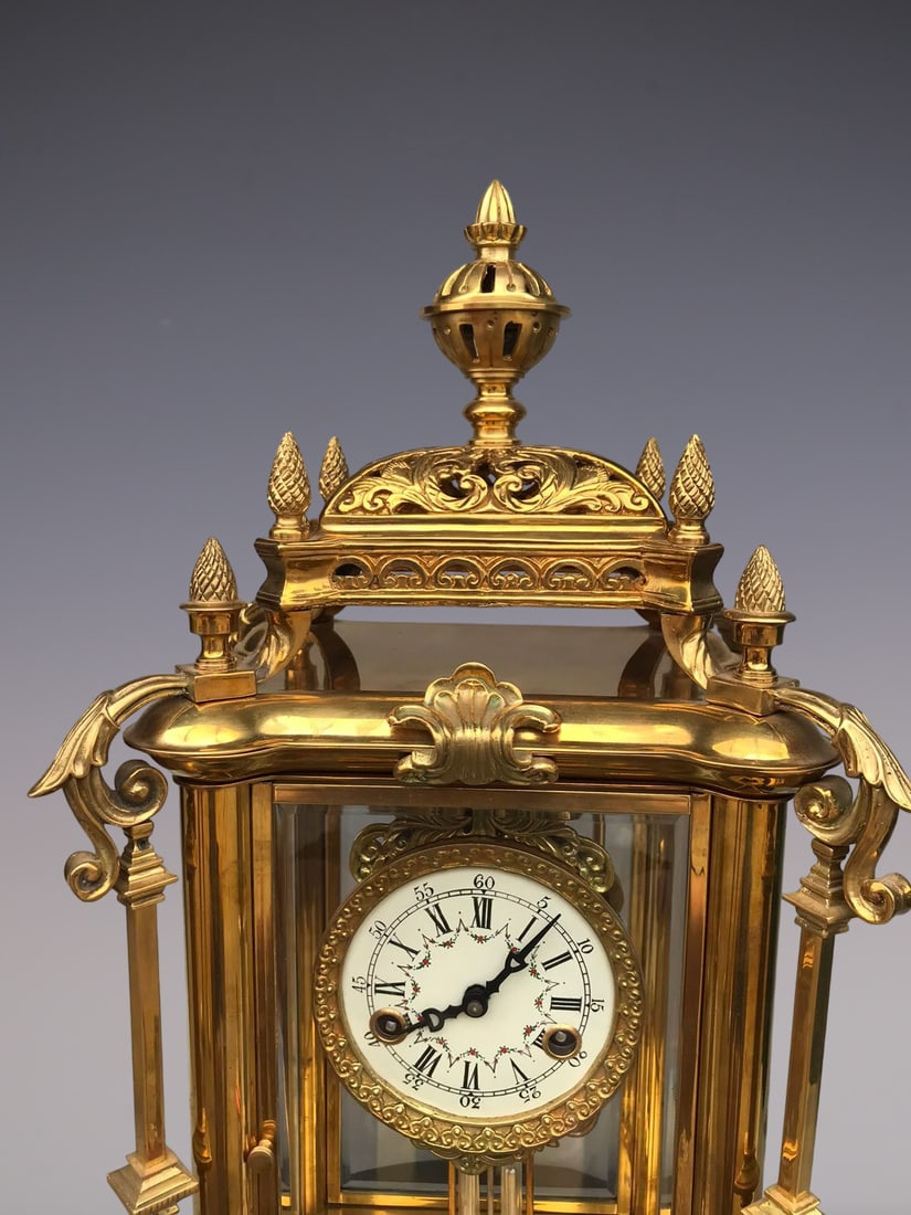An Exquisite Gilt Bronze Clock - 8