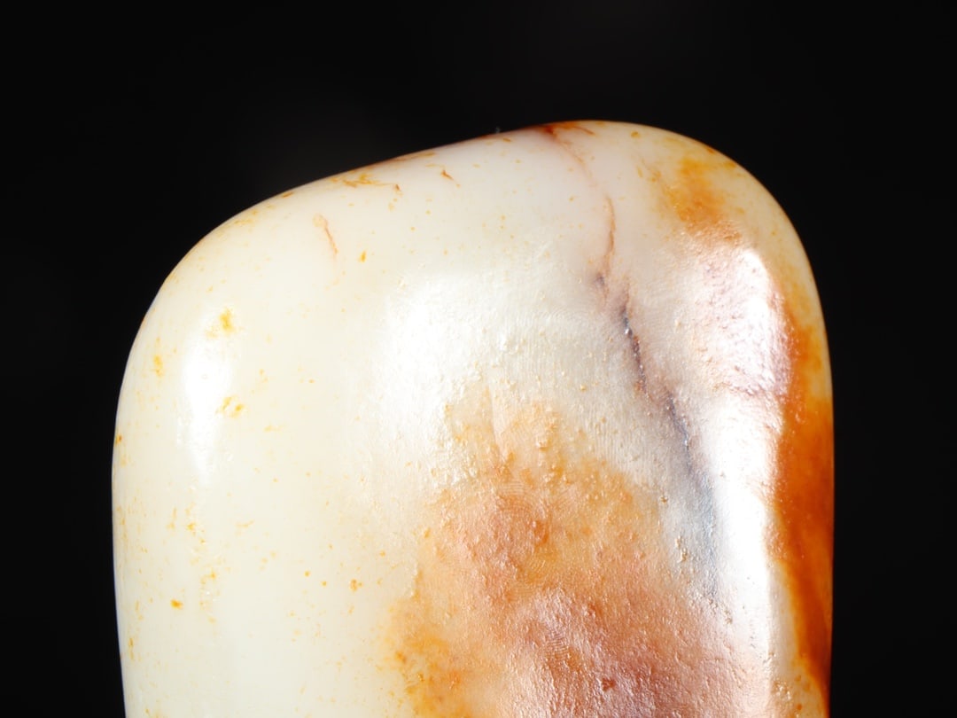 An Exquisite White Jade Ornament - 6