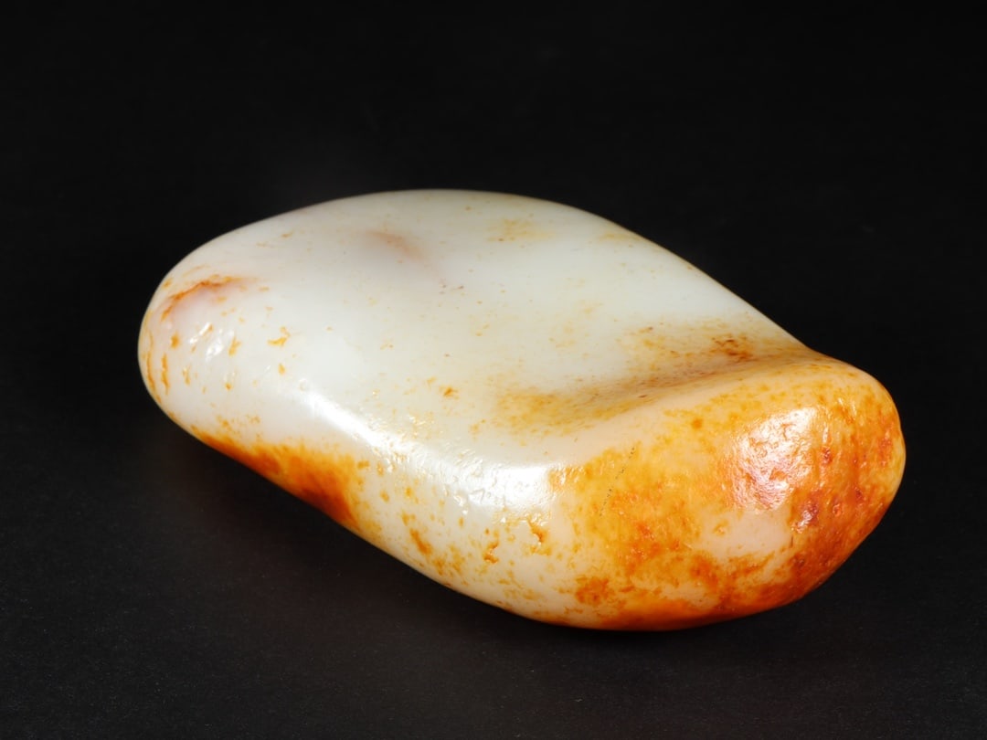 An Exquisite White Jade Ornament - 9