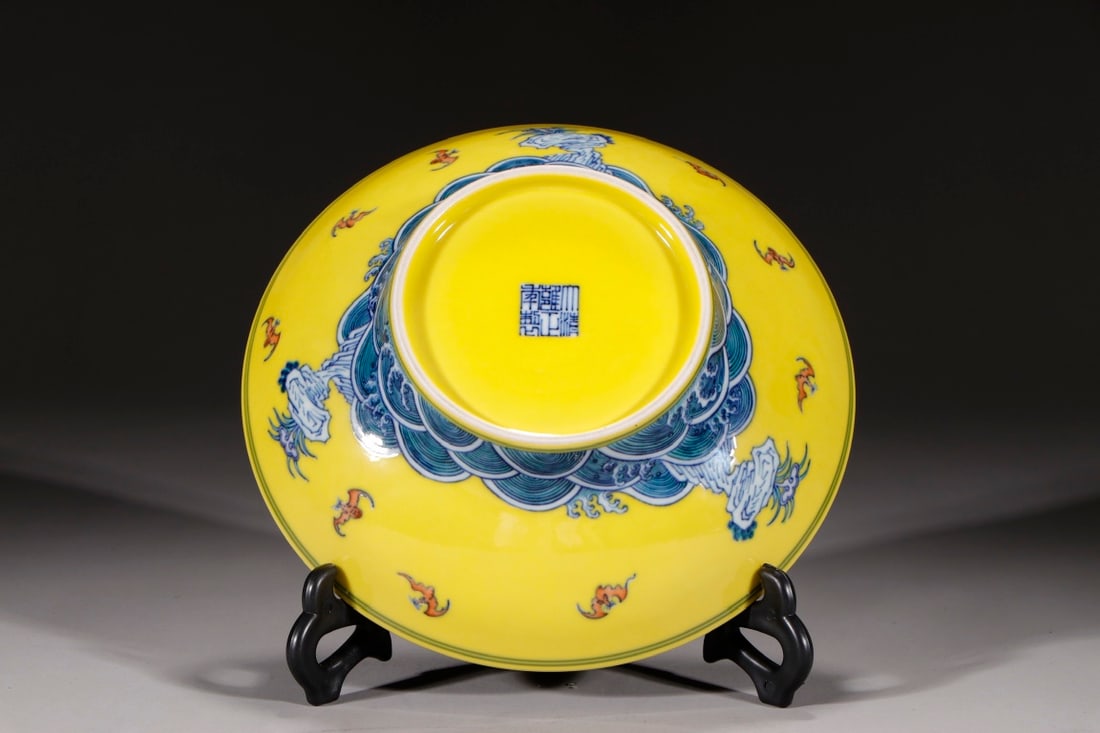An Exquisite Doucai Lotus Pattern Eight Treasures Pattern Bowl - 8