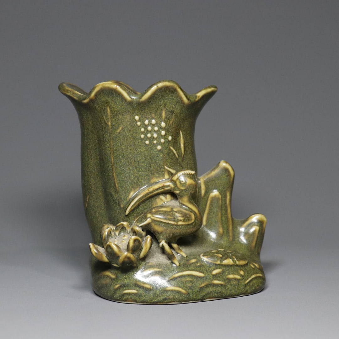 An Exquisite Teadust Glazed Flower and Bird Pattern Brush Pot: An Exquisite Teadust Glazed Flower and Bird Pattern Brush Pot Qing Dynasty, China Size:13cmx12cmx9cm (The Dimensions Of All Batches Are Manually Measured.If You Need More Detailed Information, Please