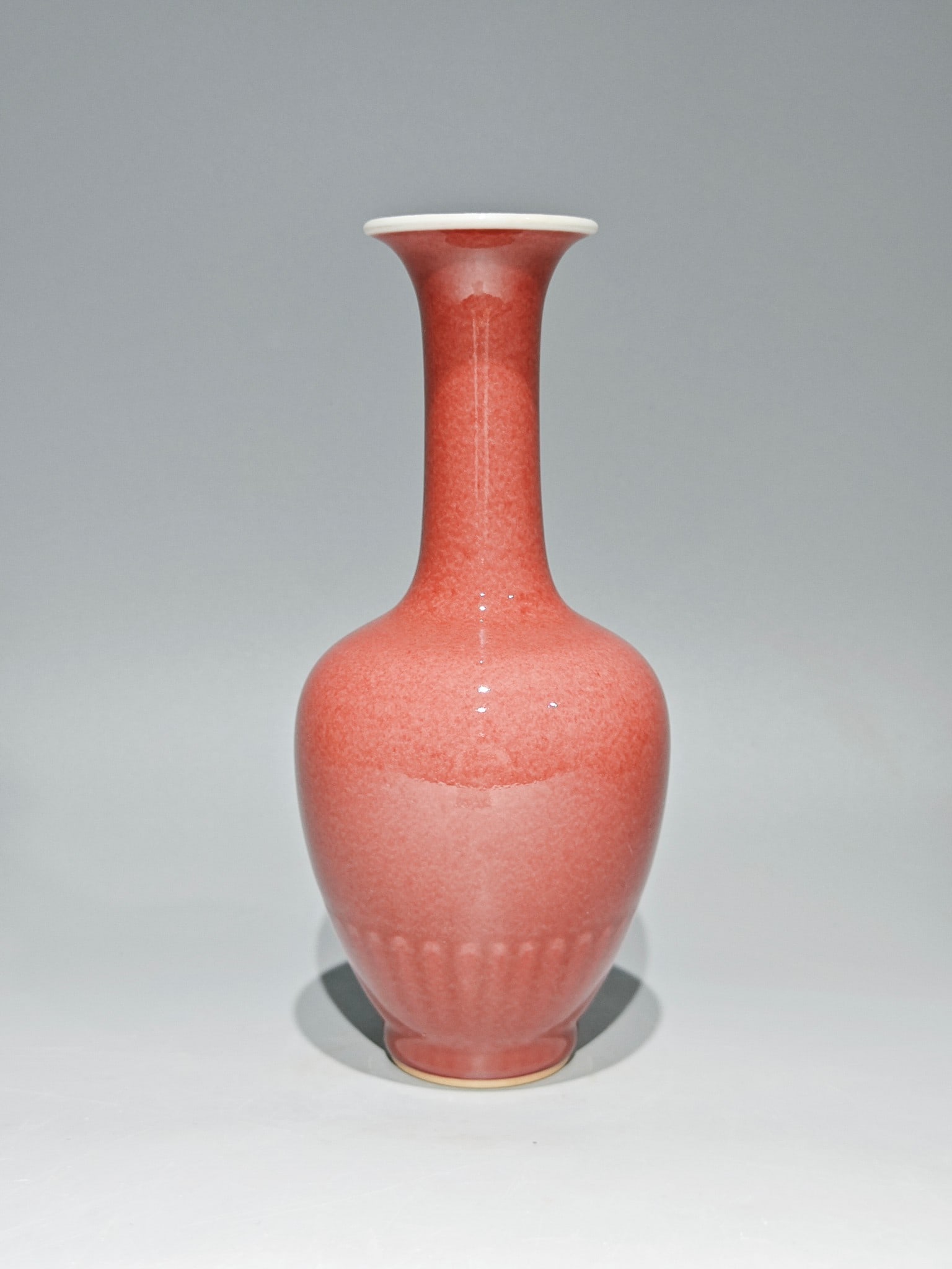 An Exquisite PeachBloom-Glazed Vase - 2