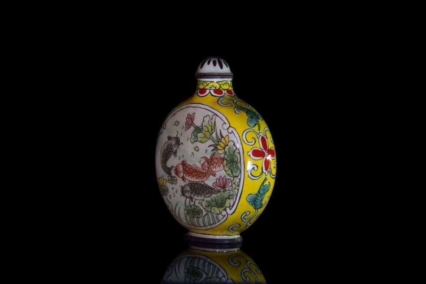 An Exquisite Cloisonne Fish and Lotus Pattern Snuff Bottle - 2