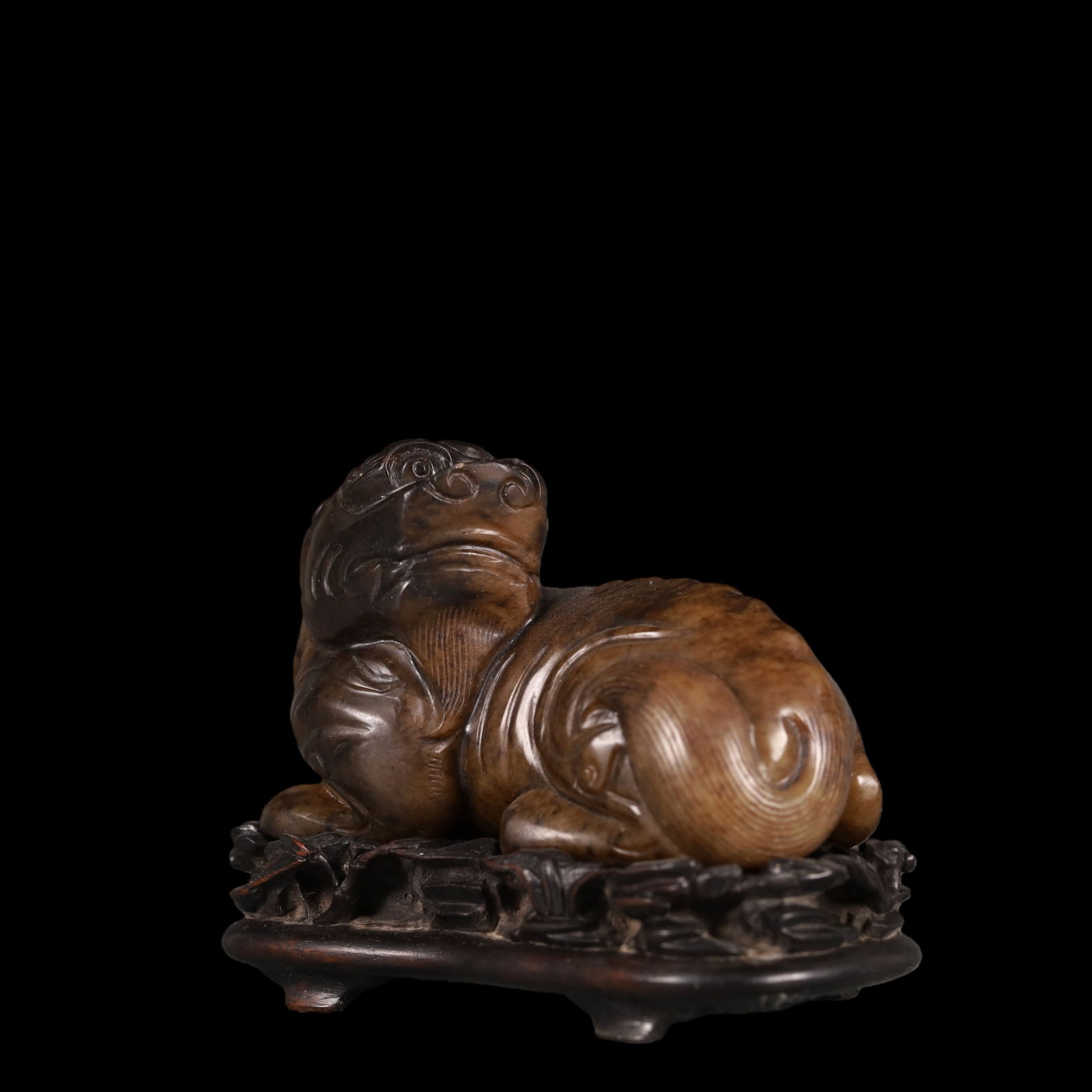 A Exquisite White Jade Auspicious Beast Ornament - 2