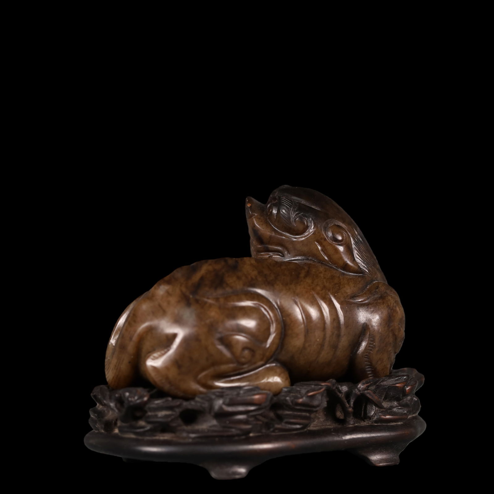 A Exquisite White Jade Auspicious Beast Ornament - 3