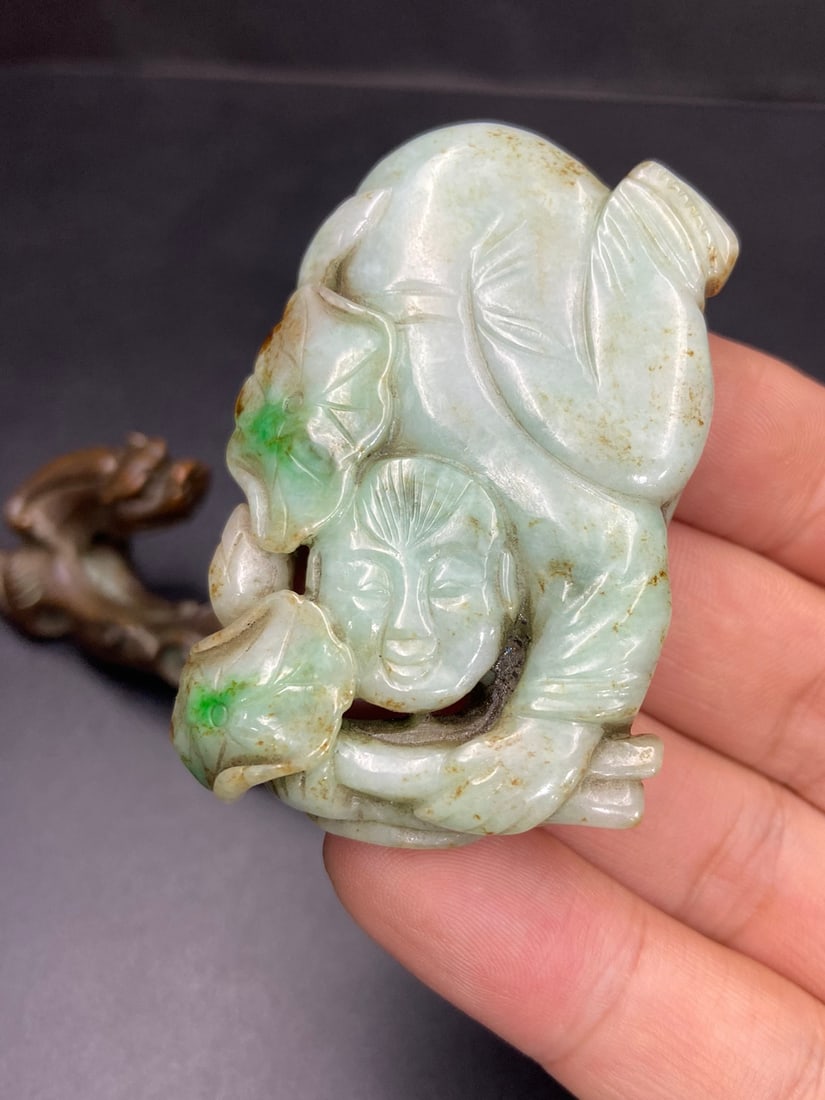 An Exquisite Jadeite Figure Pendant - 6
