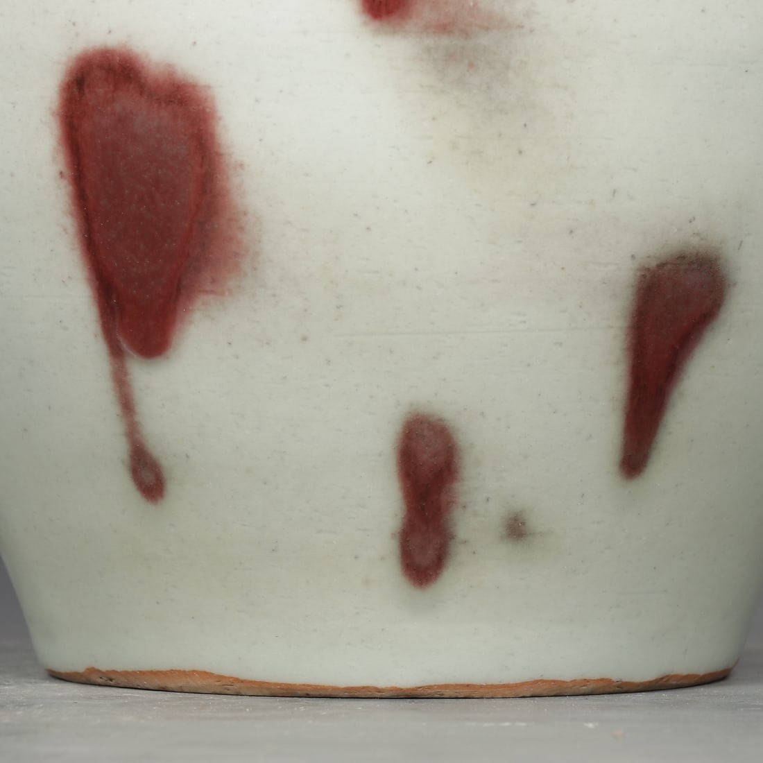 An Exquisite Underglaze-Red Jar - 4