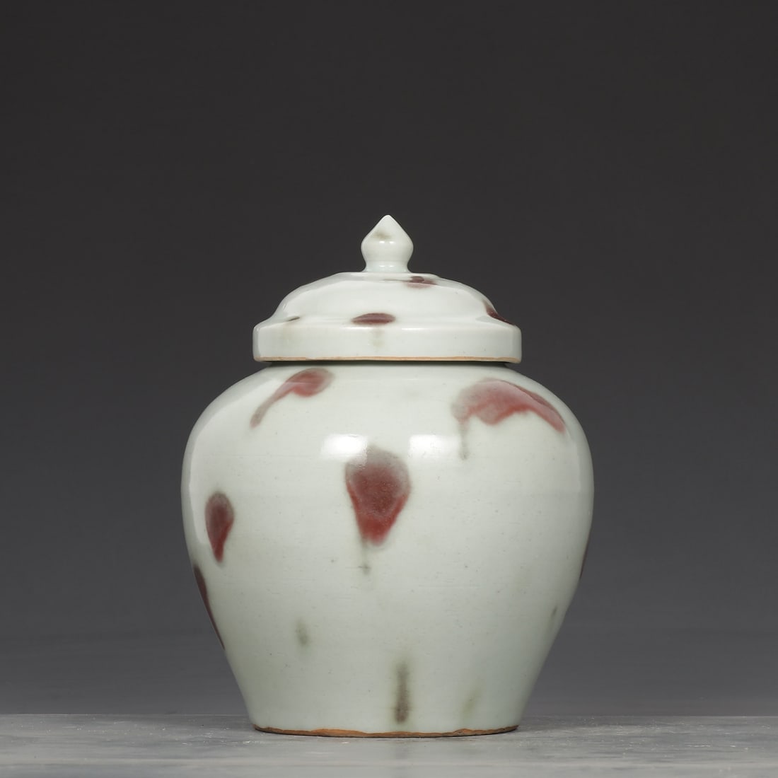 An Exquisite Underglaze-Red Jar - 5