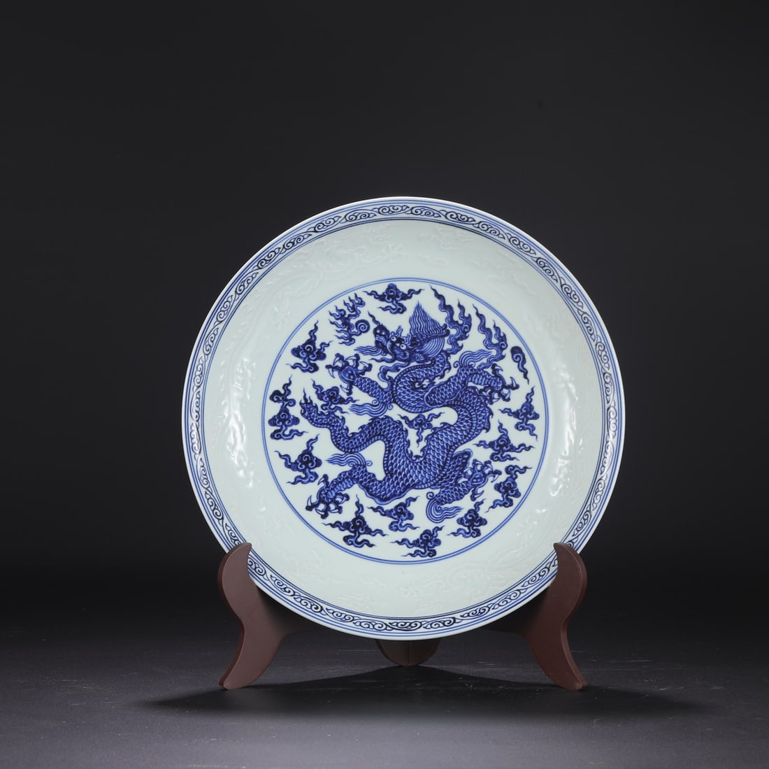An Exquisite Blue and White Dragon Pattern Plate - 3