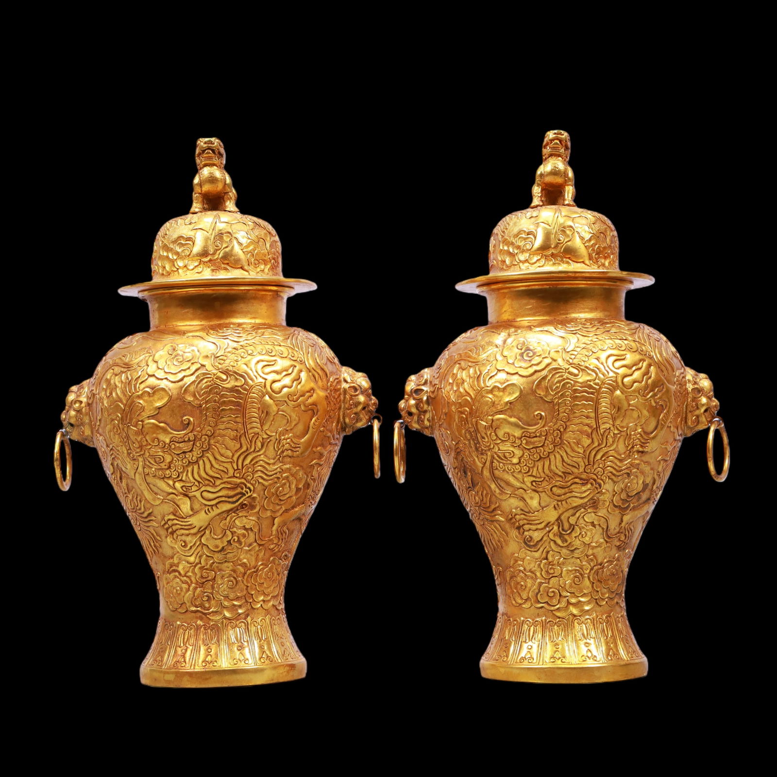 A Exquisite A pair of Gilt Bronze Dragon Pattern Double-Ears Vase: A Exquisite A pair of Gilt Bronze Dragon Pattern Double-Ears Vase Qing Dynasty, China Qianlong Four-character Mark Size:16cmx12cmx26cm Weight:3950g (The Dimensions Of All Batches Are Manually