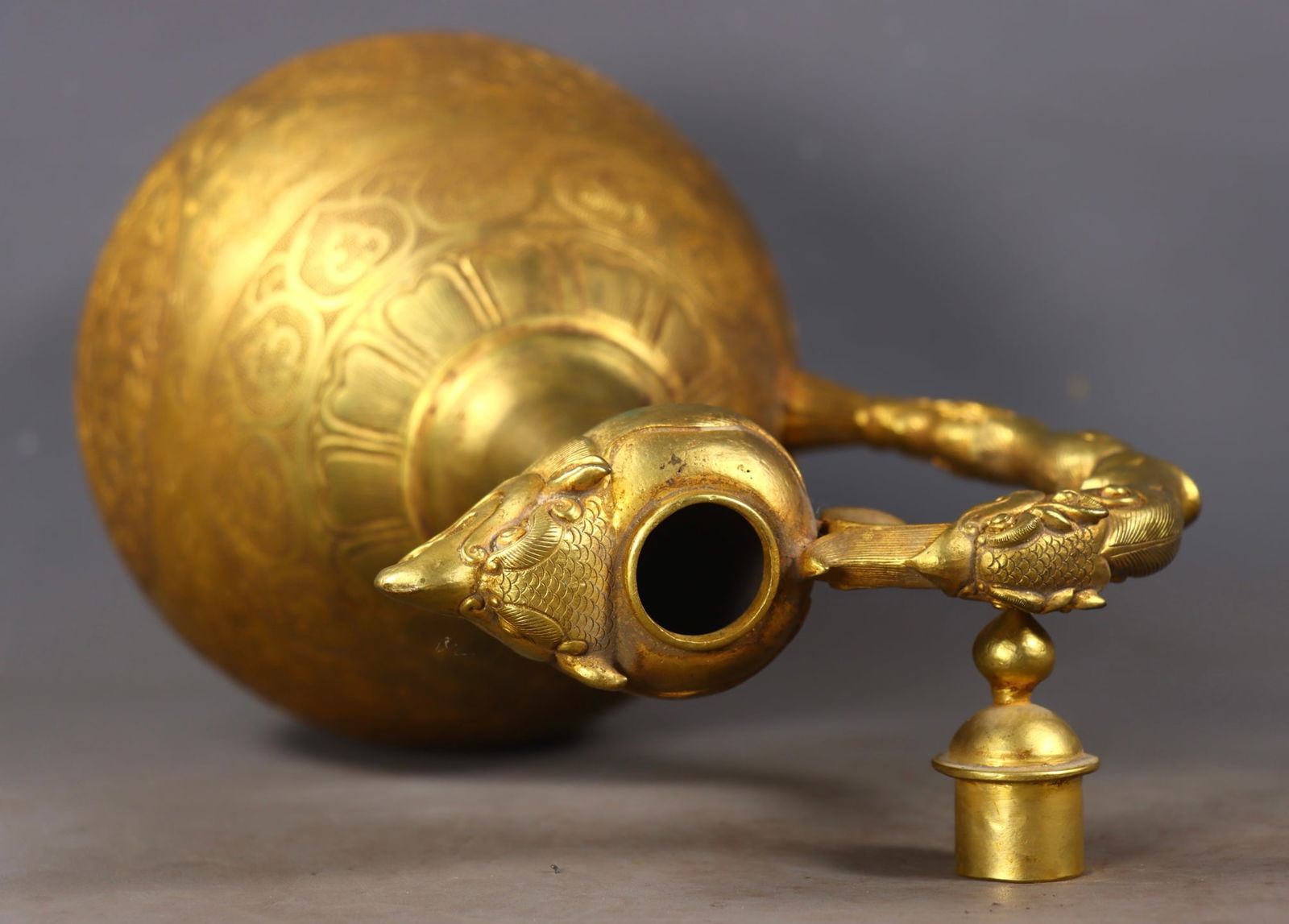 An Exquisite Gilt Bronze Lotus Pattern Auspicious Beast Pattern Ewer - 8